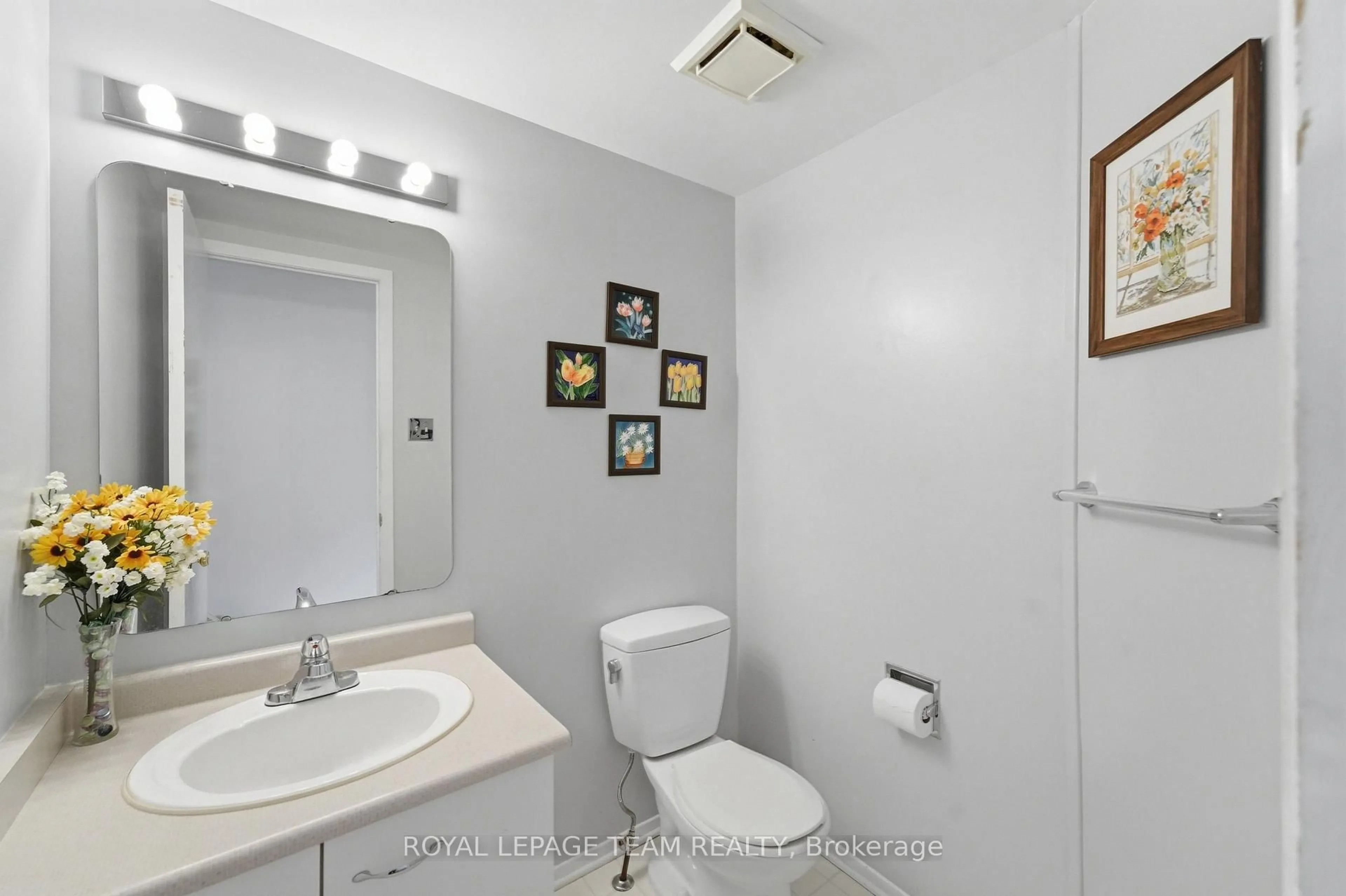 Standard bathroom, ceramic/tile floor for 66 Armadale Cres, Ottawa Ontario K2J 3Z3