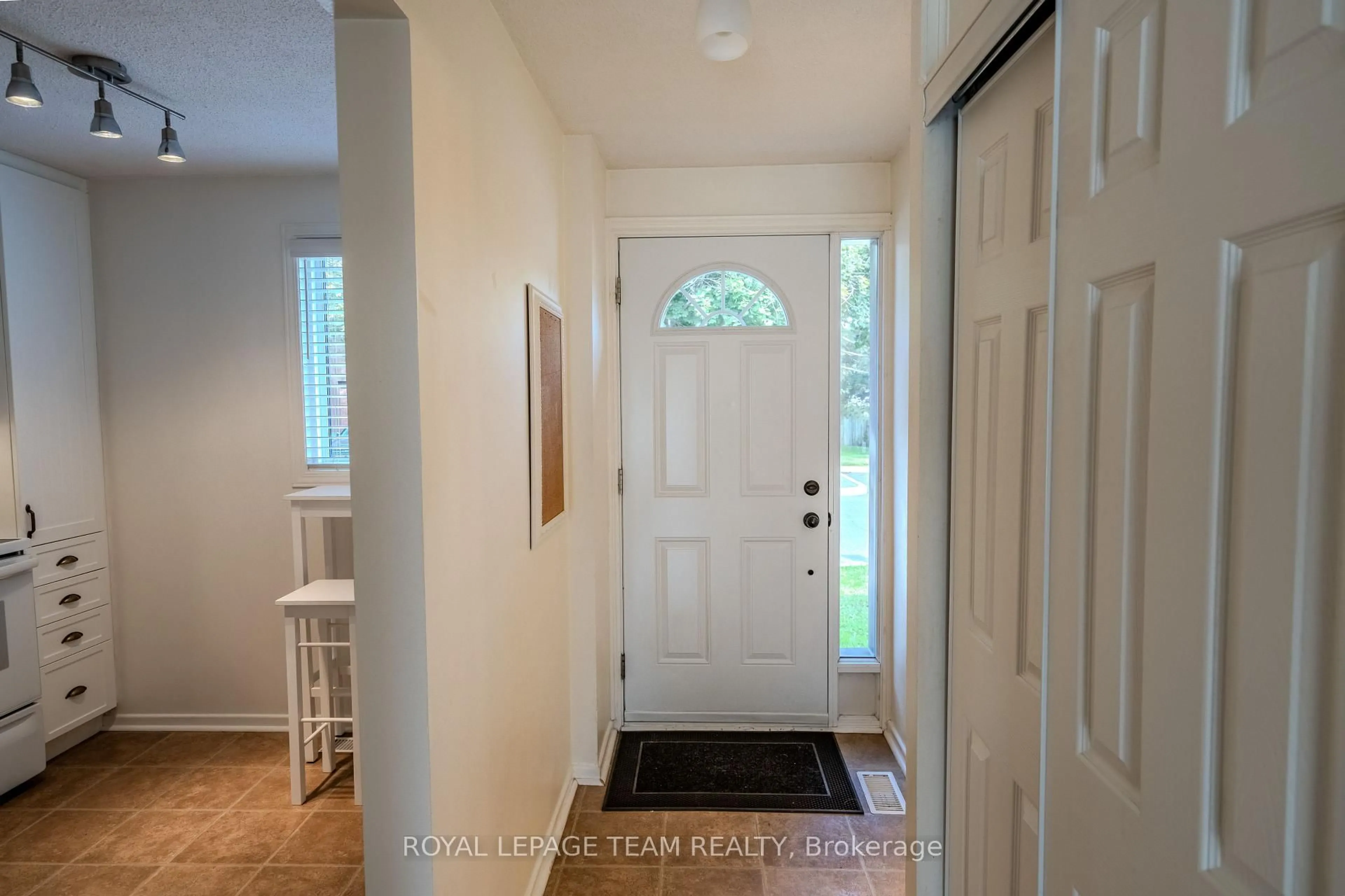 Indoor entryway for 2 Larkshire Lane #B, Ottawa Ontario K2J 1Y6