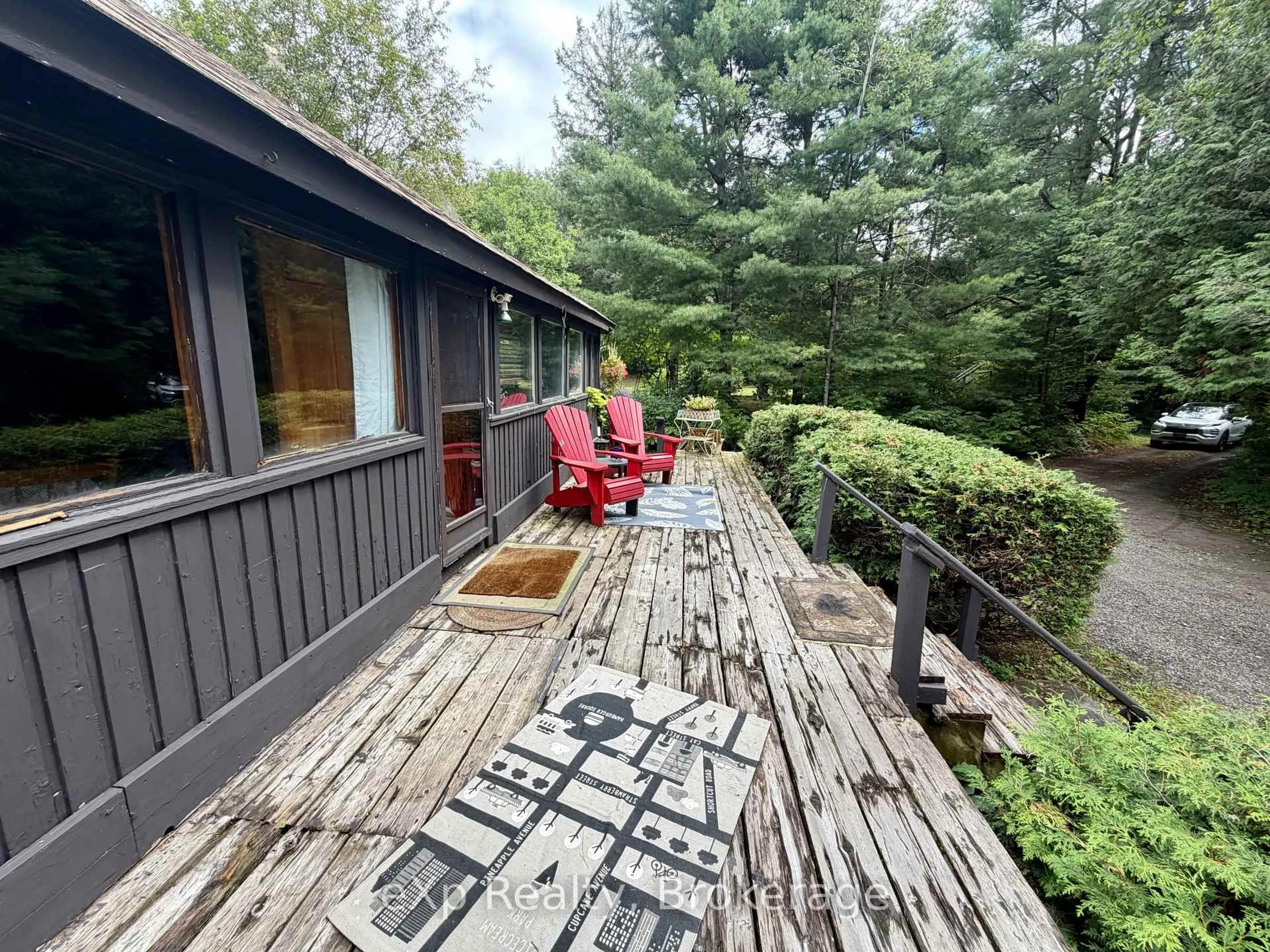 Patio, water/lake/river/ocean view for 1116 Springdale Park Rd, Bracebridge Ontario P1L 1W9