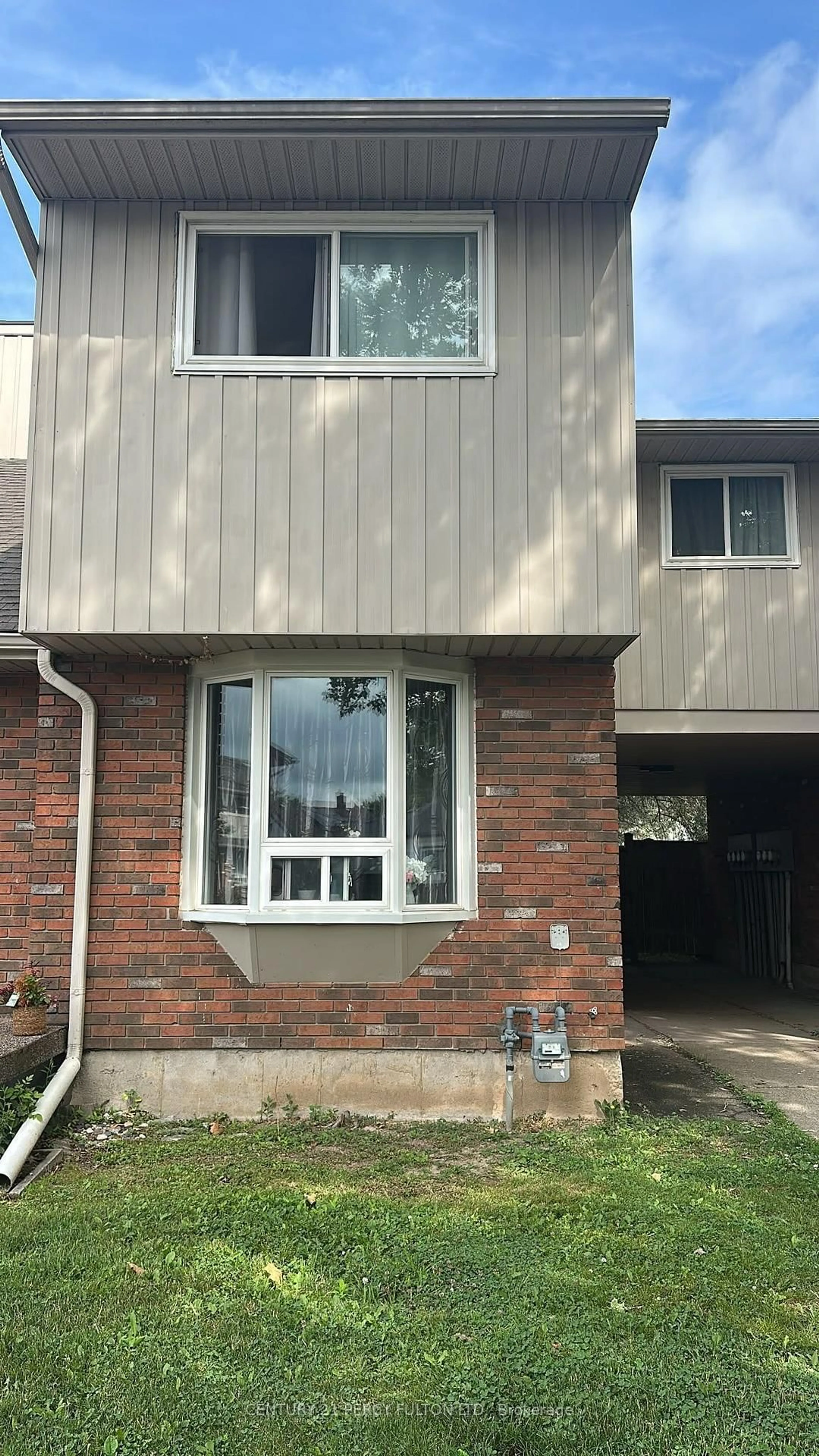 Home with brick exterior material, street for 100 Brownleigh Ave #164, Welland Ontario L3B 5V8