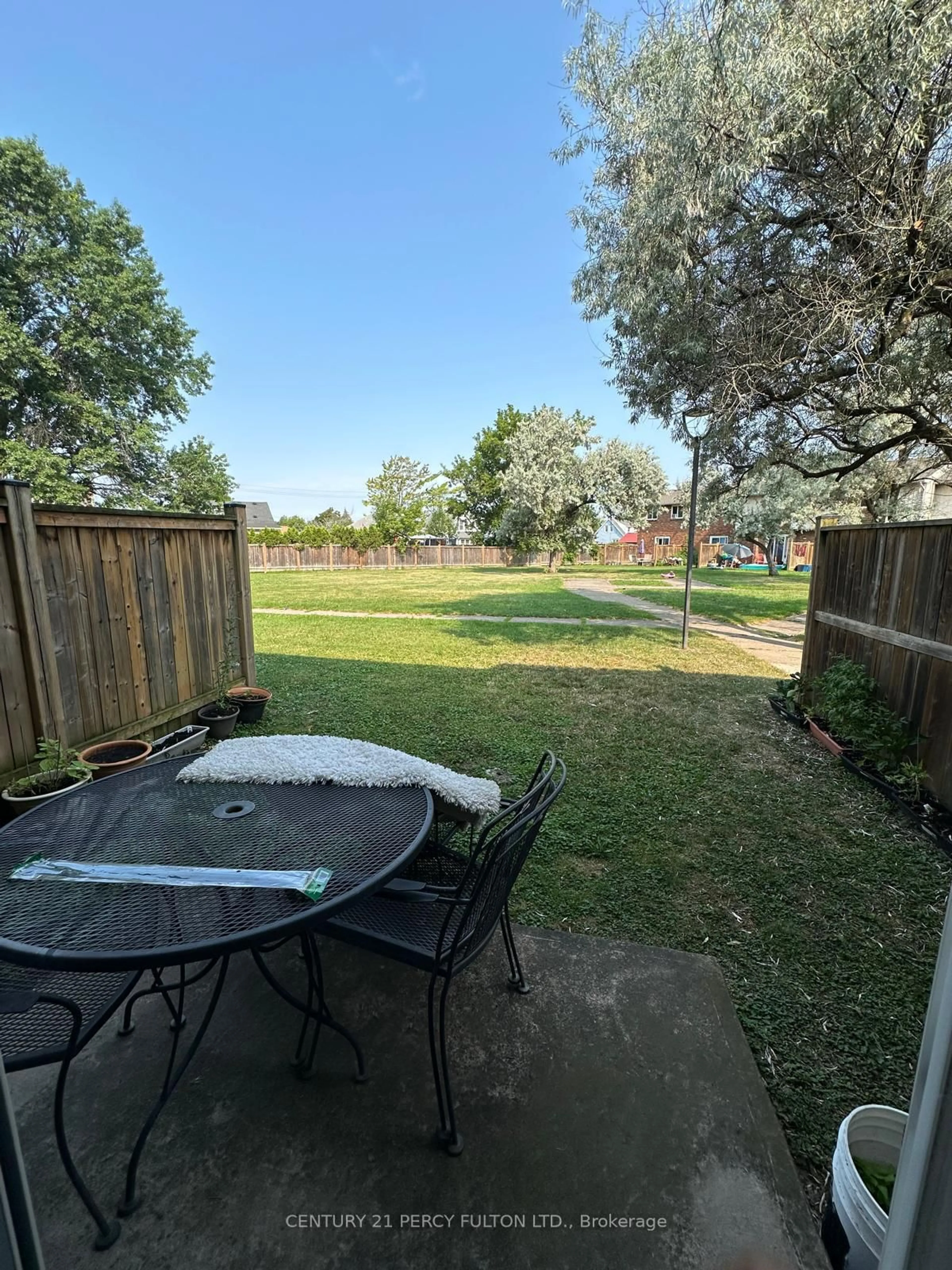 Patio, water/lake/river/ocean view for 100 Brownleigh Ave #164, Welland Ontario L3B 5V8