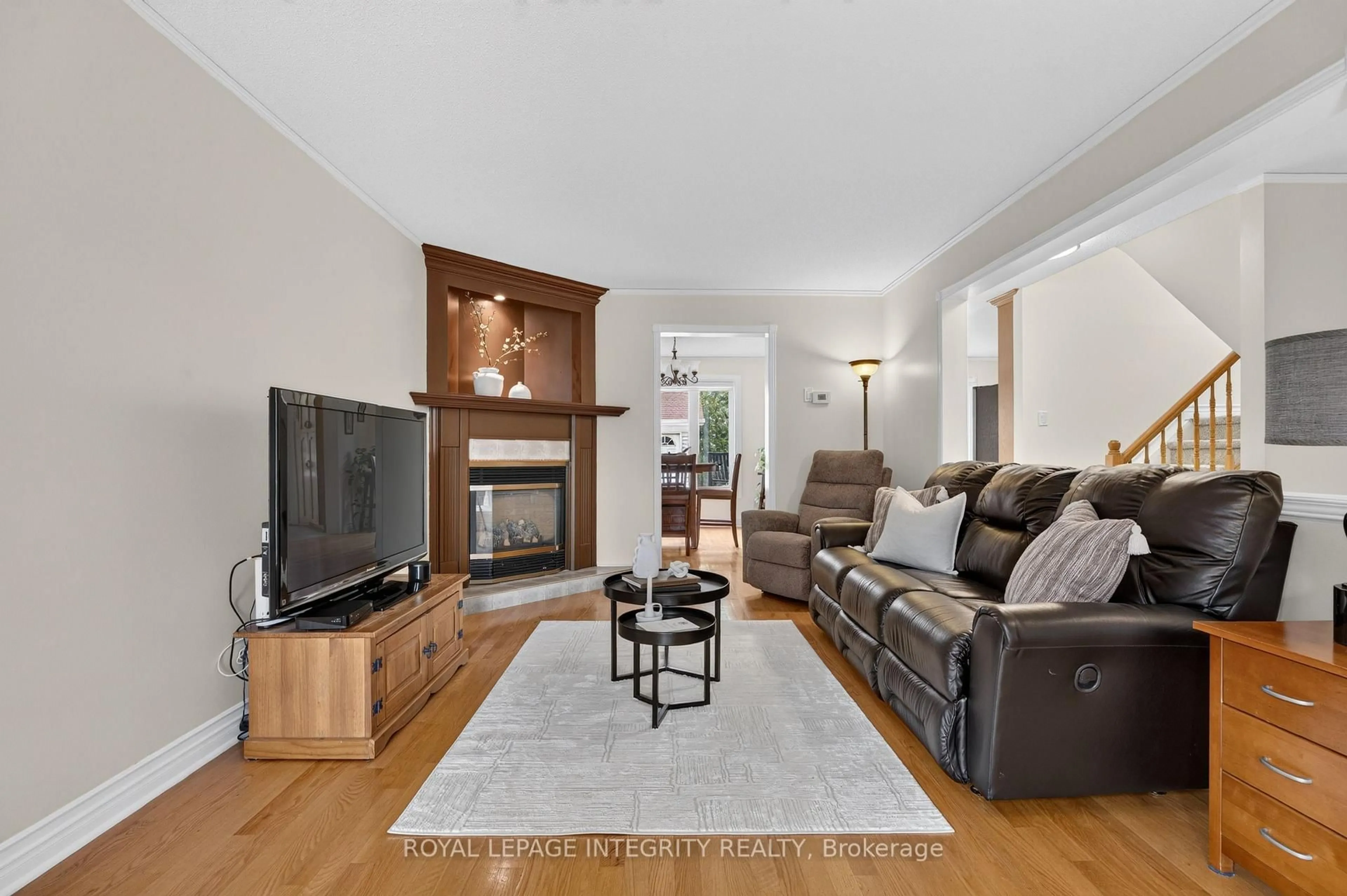 Living room with furniture, unknown for 1692 Toulouse Cres, Ottawa Ontario K1C 6K3