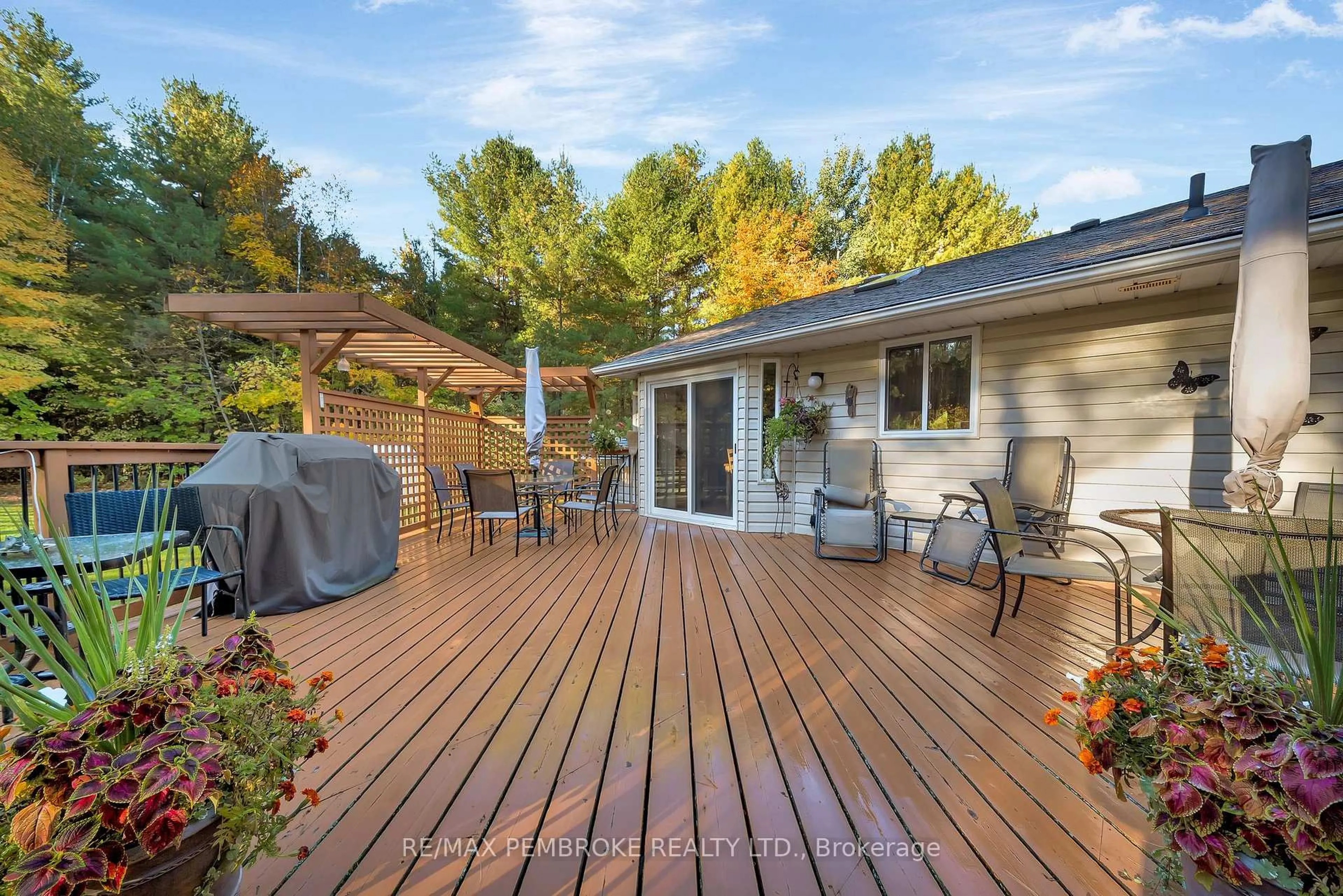 Patio, water/lake/river/ocean view for 509 Concession 2 Rd, Trent Hills Ontario K0K 3K0
