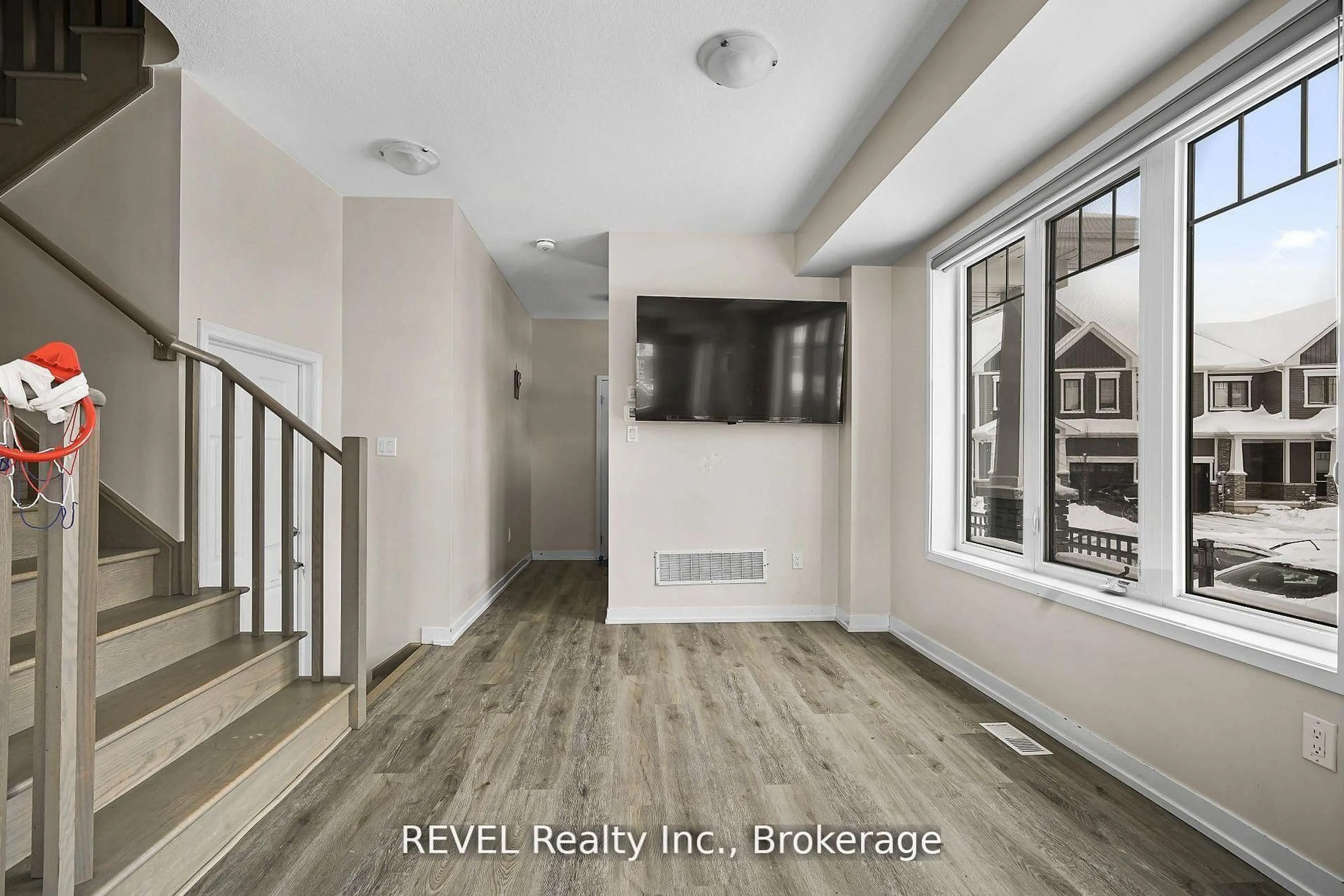 A pic of a room for 7789 Kalar Rd #38, Niagara Falls Ontario L2H 3T8