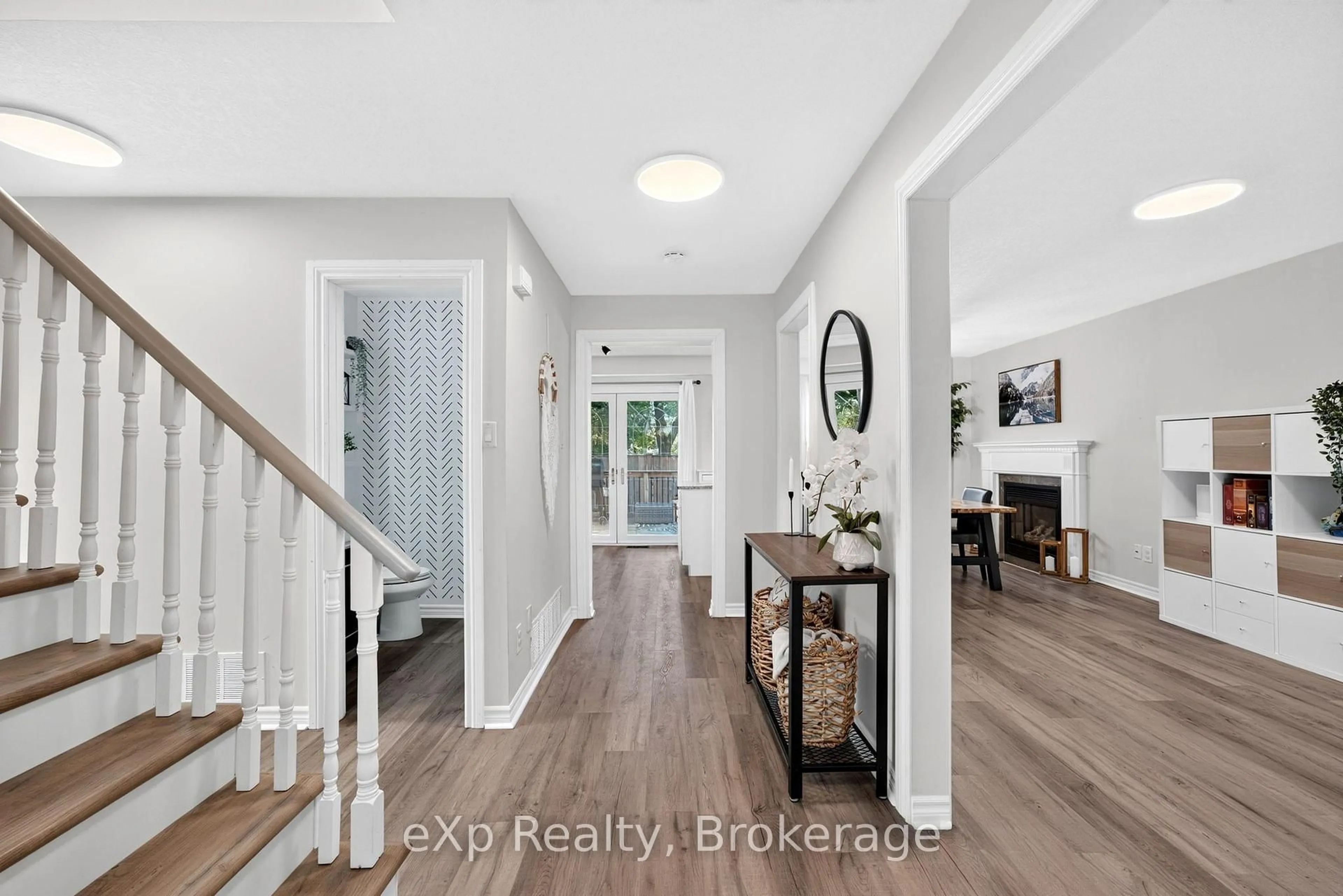 Indoor entryway for 20 Edison Cres, Stratford Ontario N5A 7V1