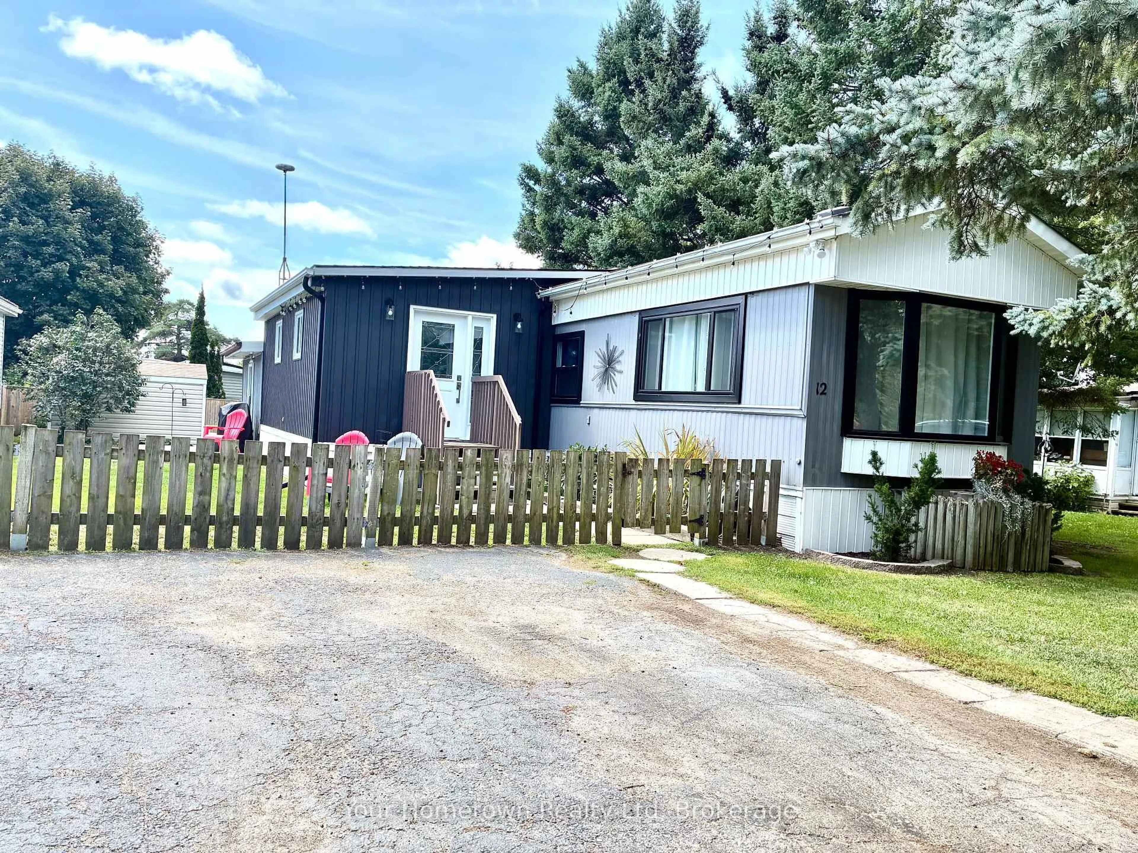 A pic from outside/outdoor area/front of a property/back of a property/a pic from drone, street for 12 Second Ave, Centre Wellington Ontario N1M 2W5
