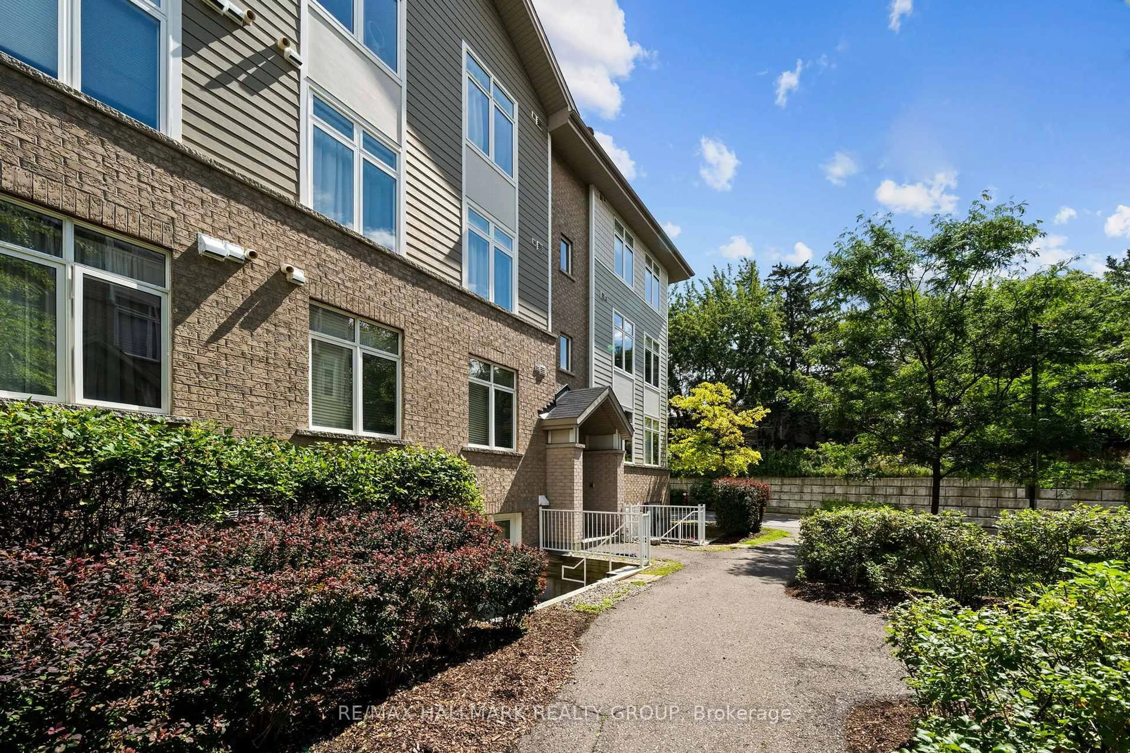 Patio, unknown for 322 Everest Private #F, Ottawa Ontario K1G 4E3