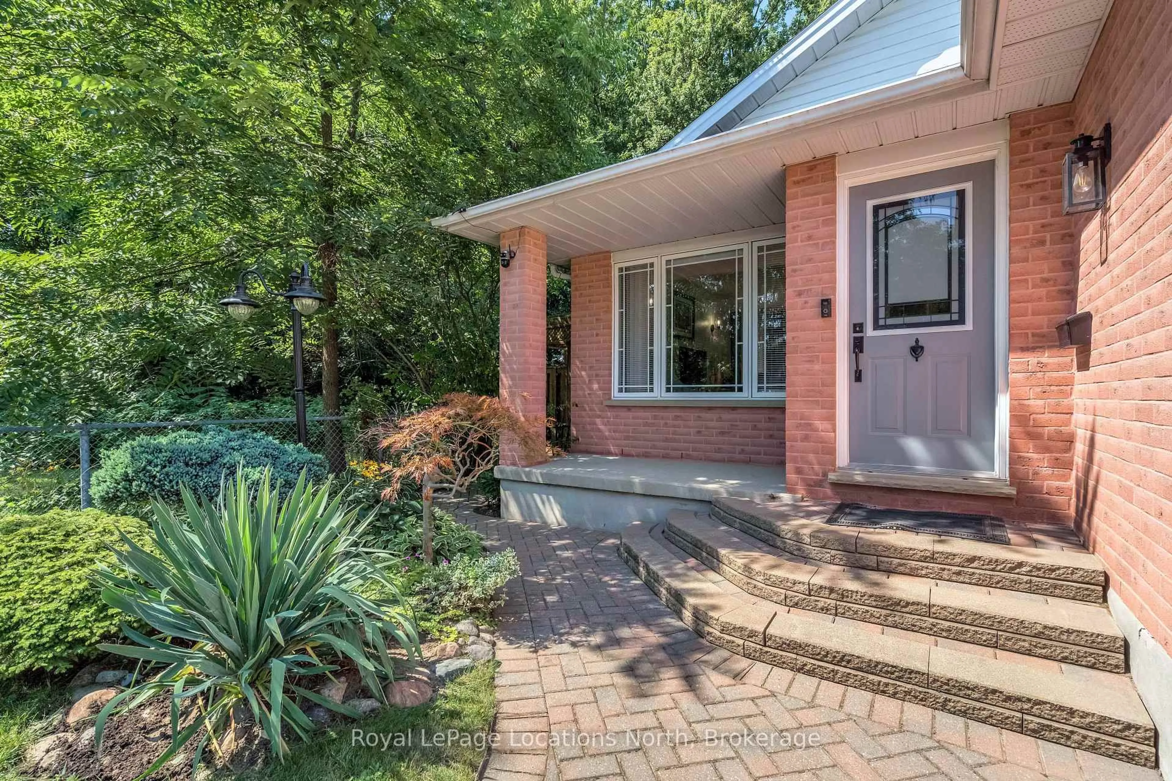 Home with brick exterior material, street for 846 Railton Ave, London East Ontario N5V 4W5