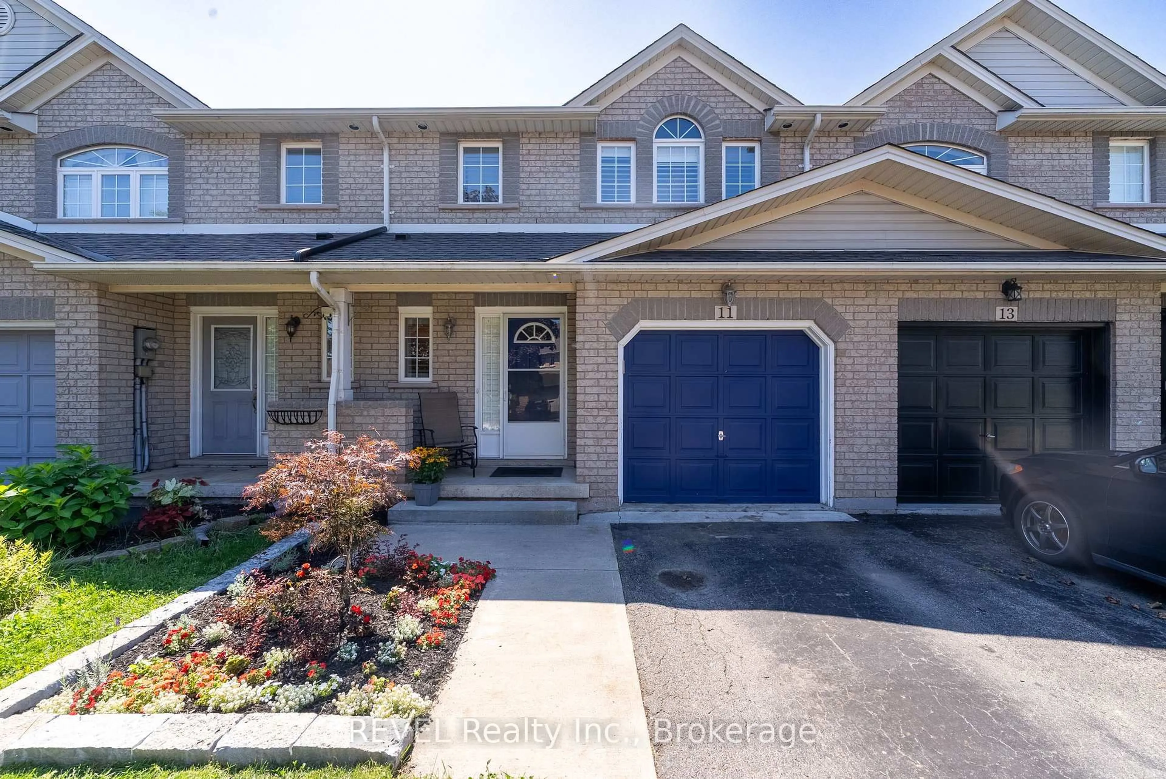 Home with brick exterior material, street for 11 Elderberry Ave, Grimsby Ontario L3M 5M9
