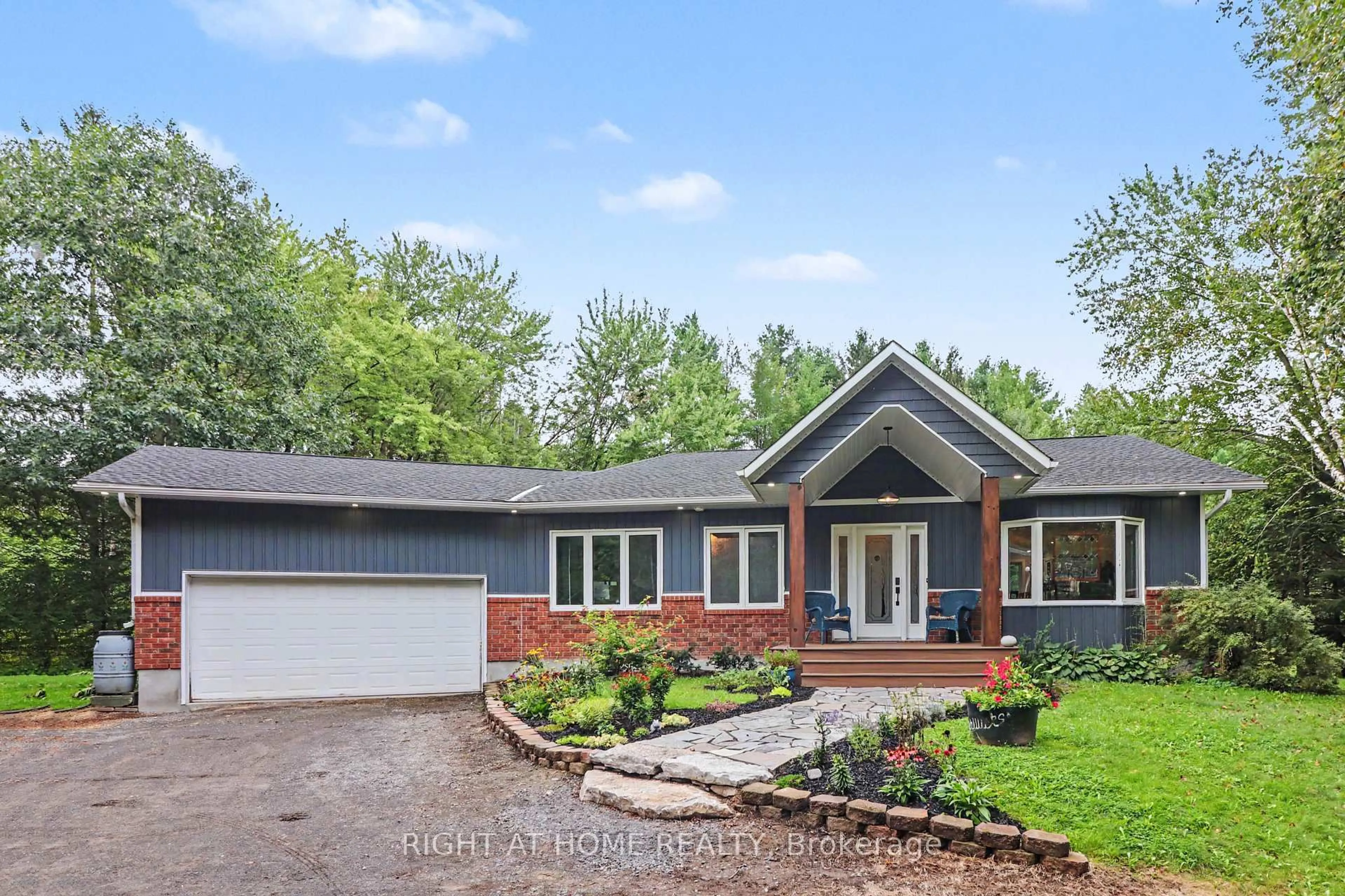 Home with brick exterior material, street for 1280 Du Lac Chse, Clarence-Rockland Ontario K0A 3N0