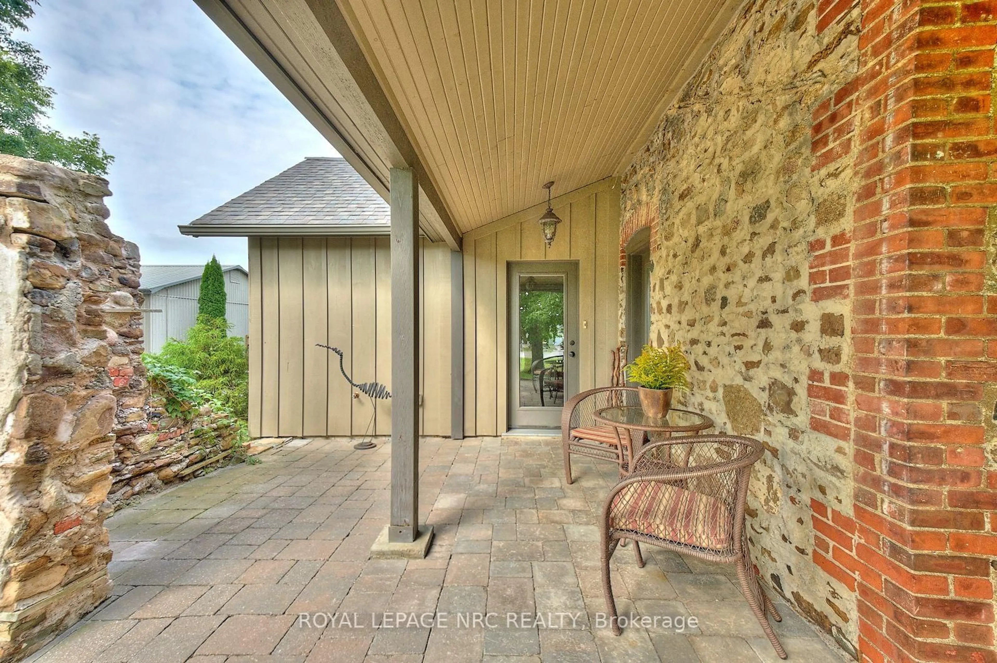 Patio, street for 1540 Concession 6 Rd, Niagara-on-the-Lake Ontario L0S 1T0