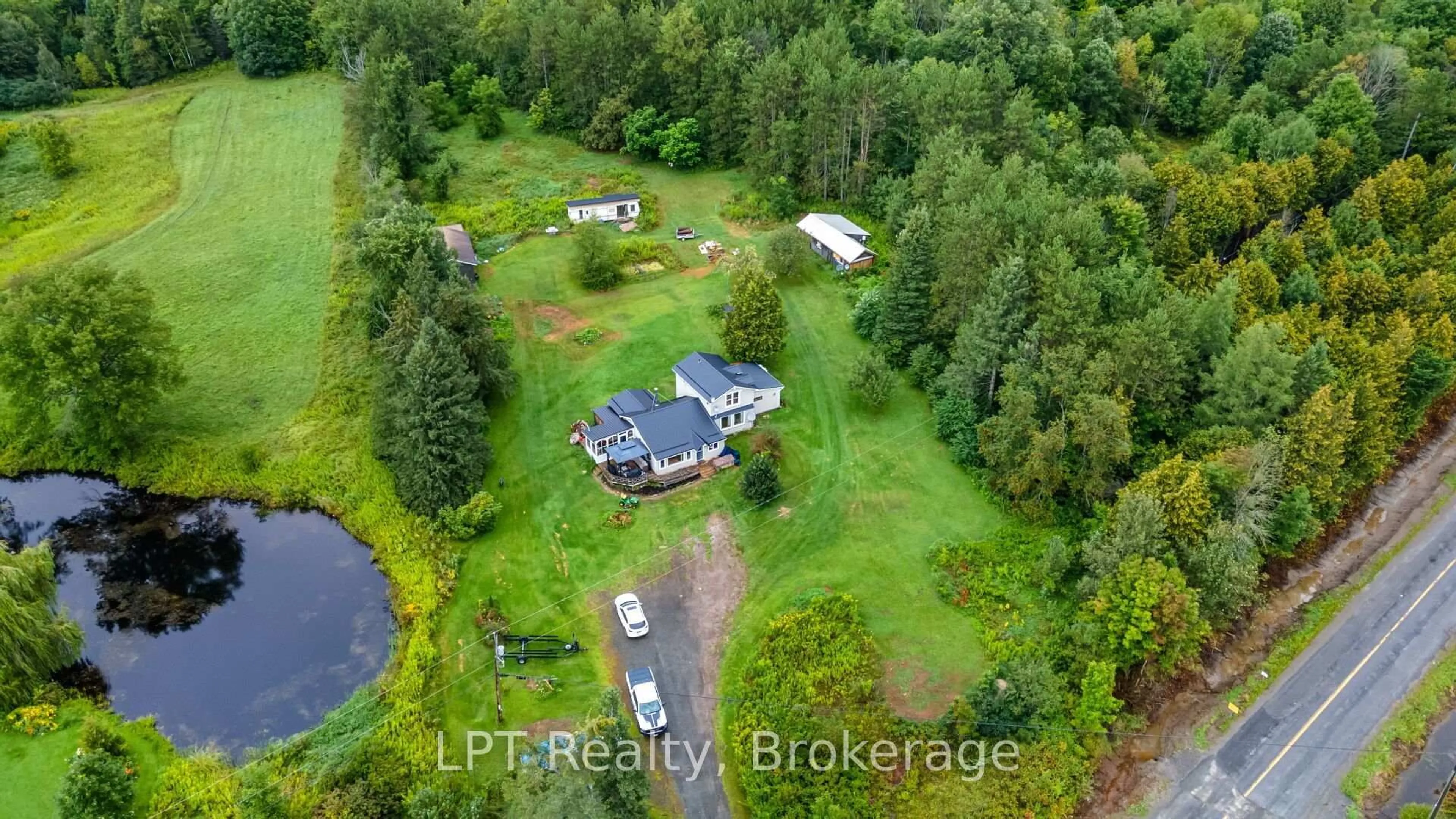 A pic from outside/outdoor area/front of a property/back of a property/a pic from drone, unknown for 1043 Deloro Rd, Limoges Ontario K0K 2M0
