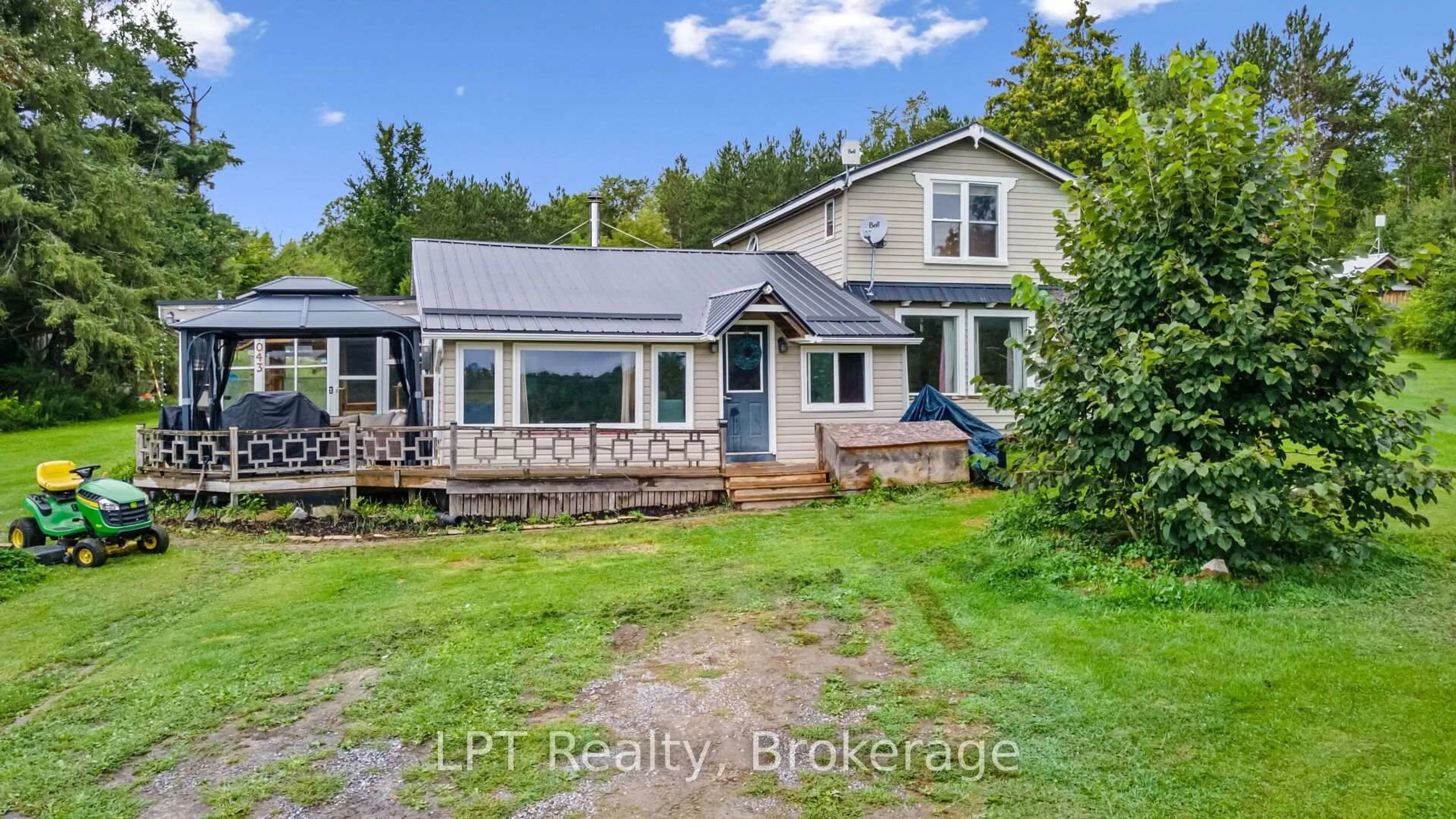 A pic from outside/outdoor area/front of a property/back of a property/a pic from drone, water/lake/river/ocean view for 1043 Deloro Rd, Limoges Ontario K0K 2M0