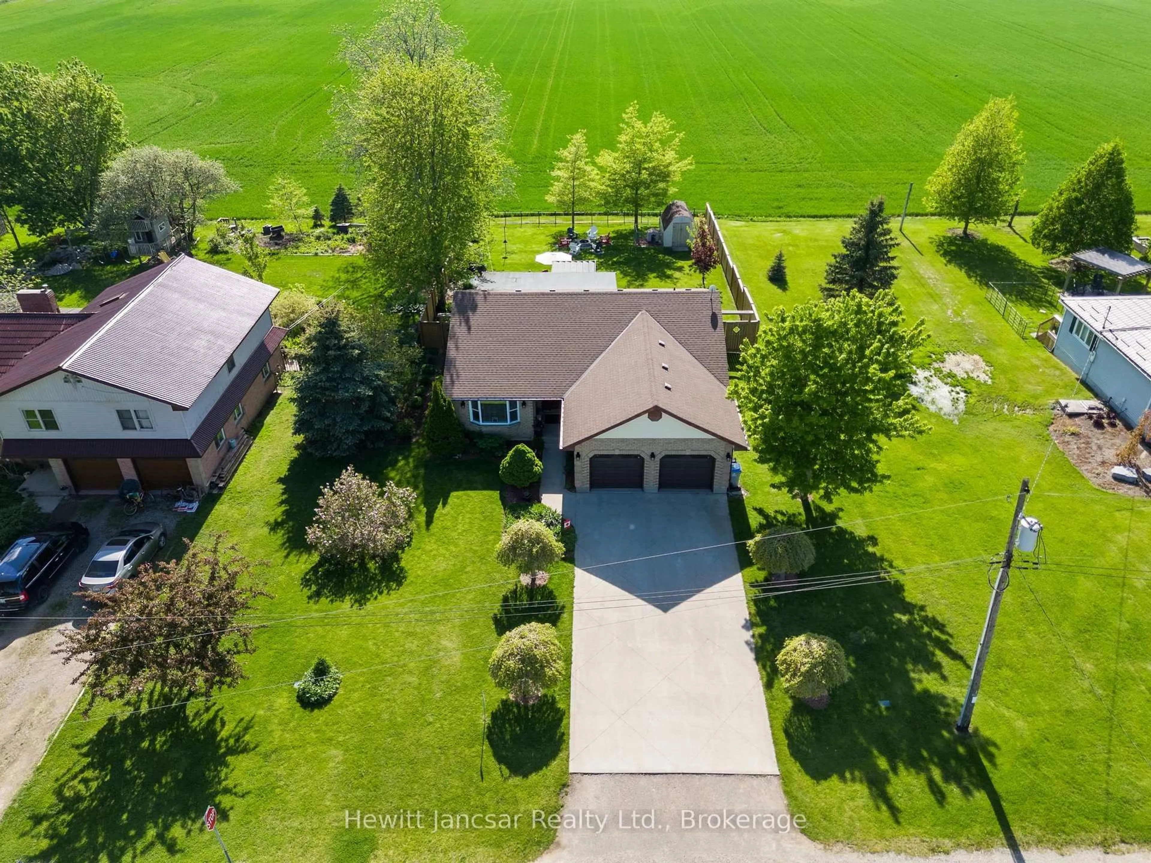 A pic from outside/outdoor area/front of a property/back of a property/a pic from drone, street for 34381 DENFIELD Rd, Lucan Biddulph Ontario N0M 2S0