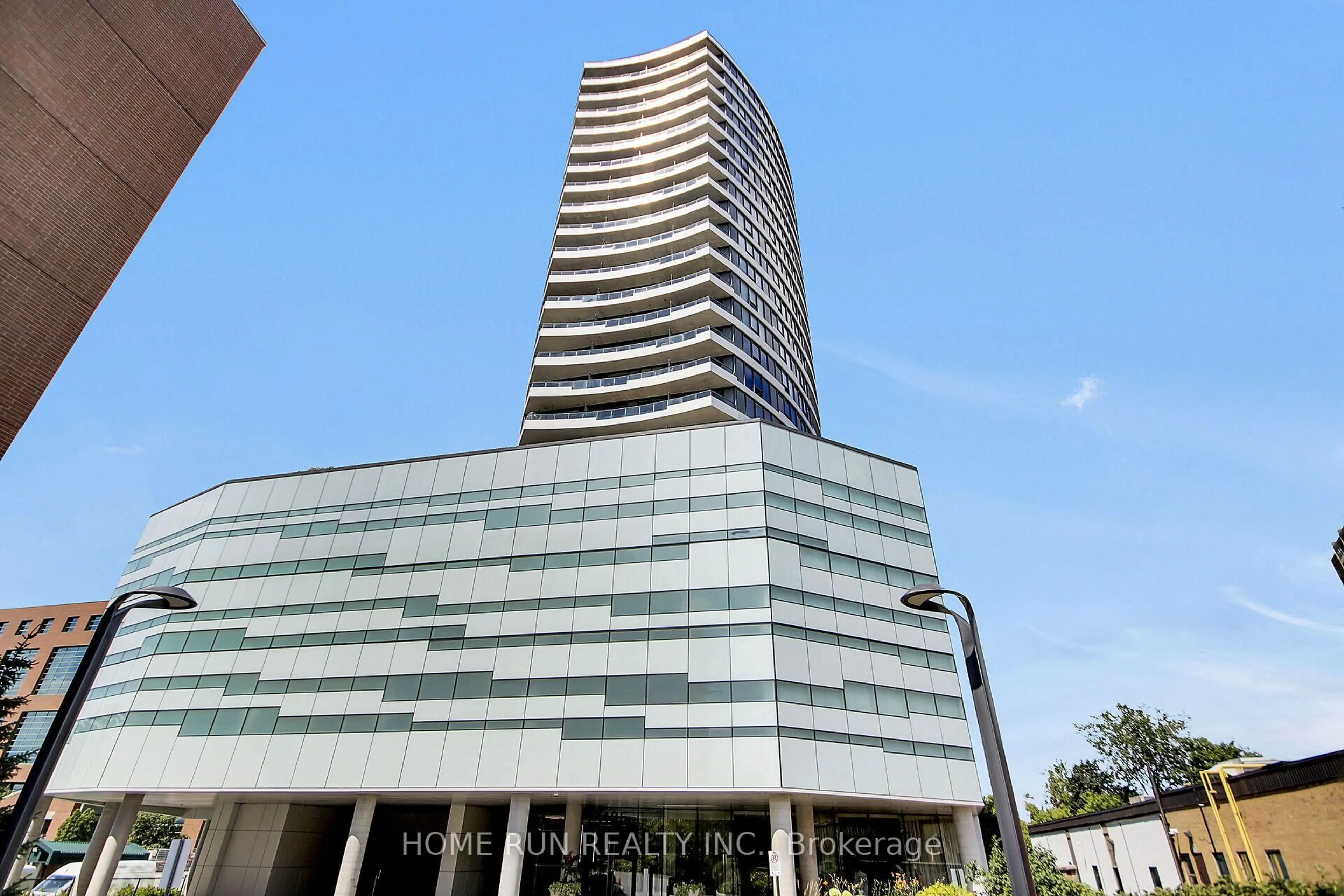 Indoor foyer for 485 Richmond Rd #1507, Ottawa Ontario K2A 3W9