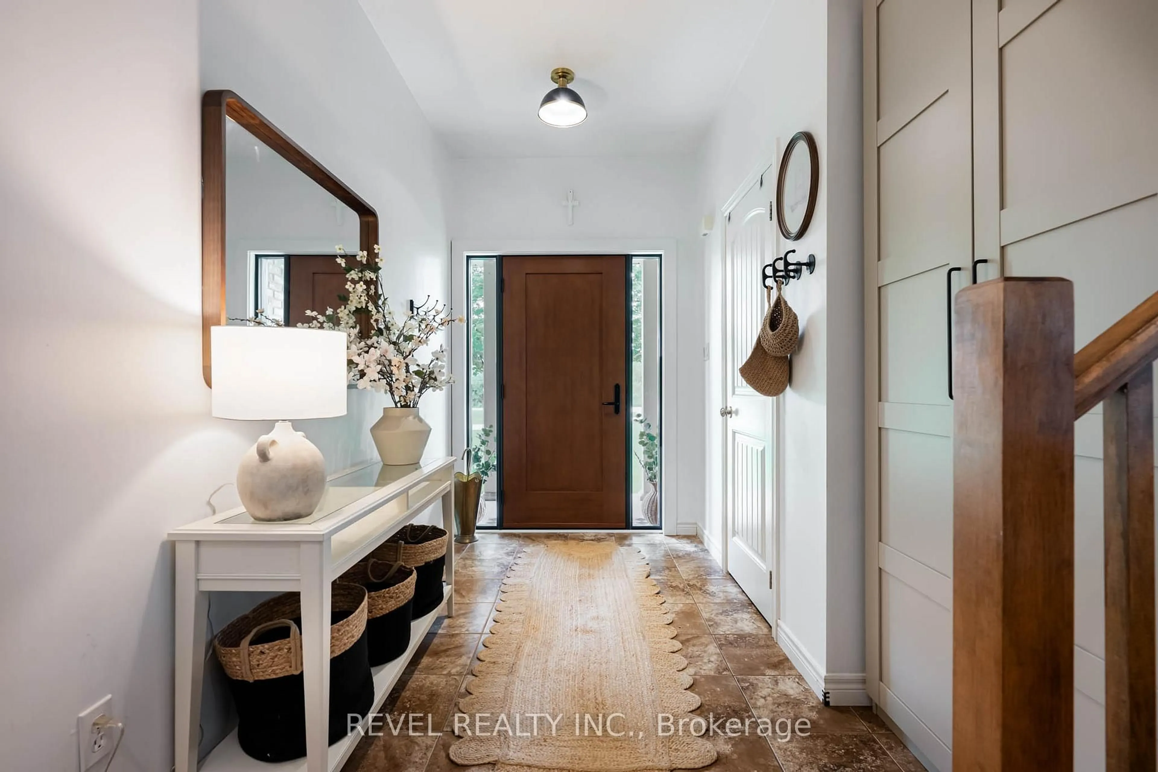 Indoor entryway for 752119 Ida St, Southgate Ontario N0C 1B0