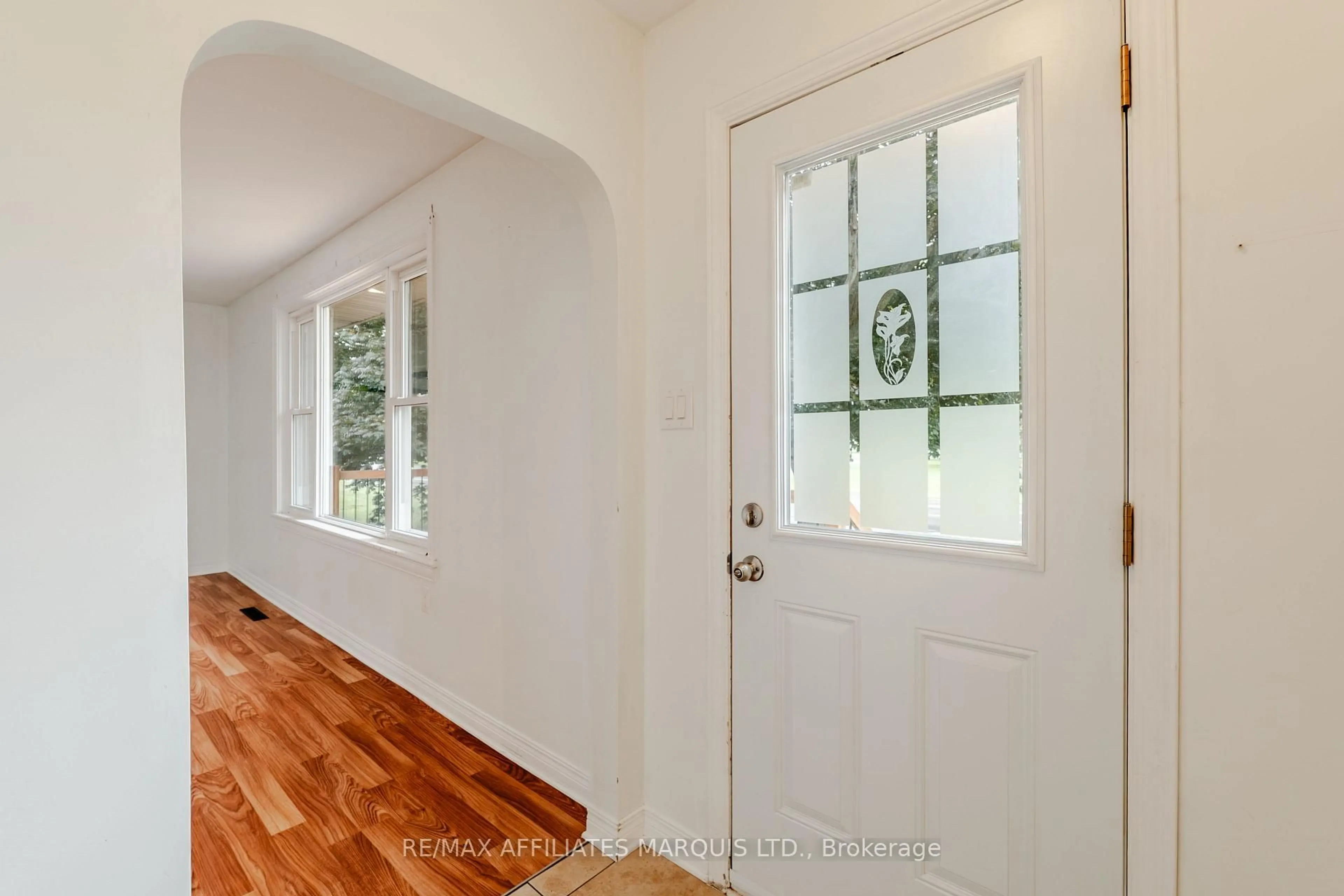 Indoor entryway for 16 Front St, North Stormont Ontario K0C 1K0