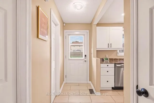 119 Teal Cres, Orleans 3