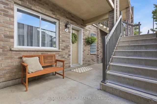 35 MOUNTFORD Dr #25, Guelph 2