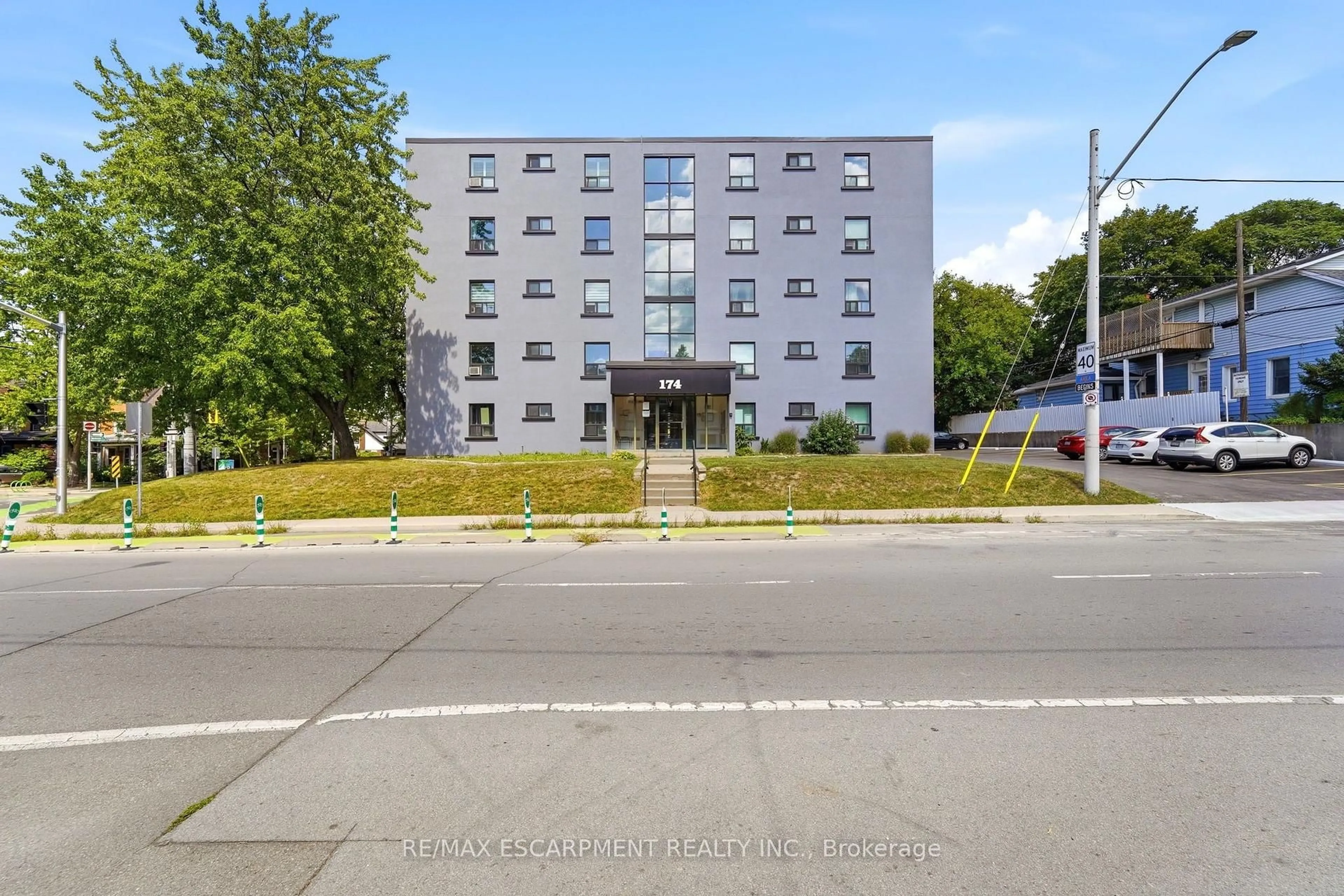 Unknown for 174 Herkimer St #401, Hamilton Ontario L8P 2H4