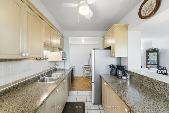 174 Herkimer St #401, Hamilton 5