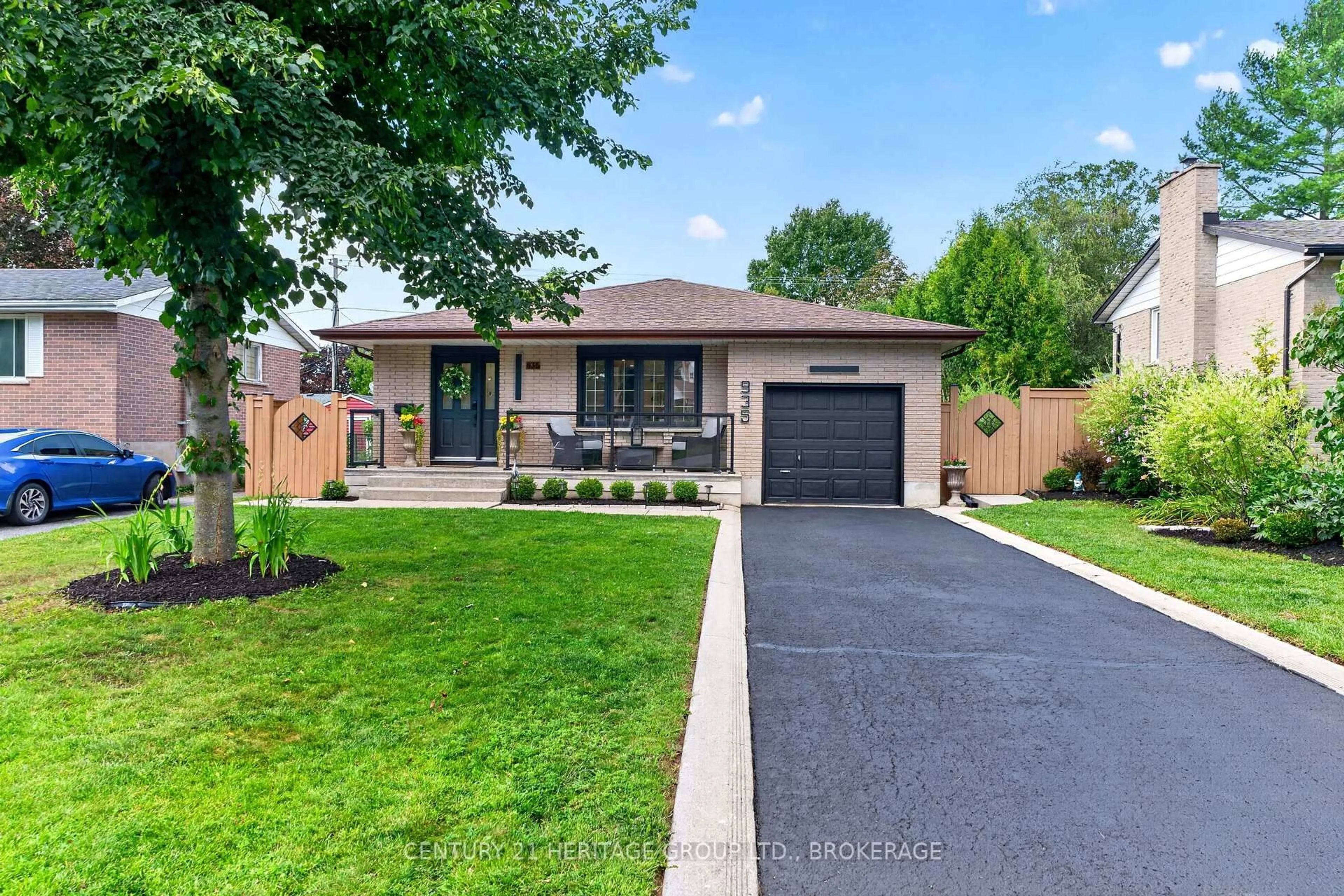 Home with brick exterior material, street for 935 Pembridge Cres, Kingston Ontario K7M 6C6
