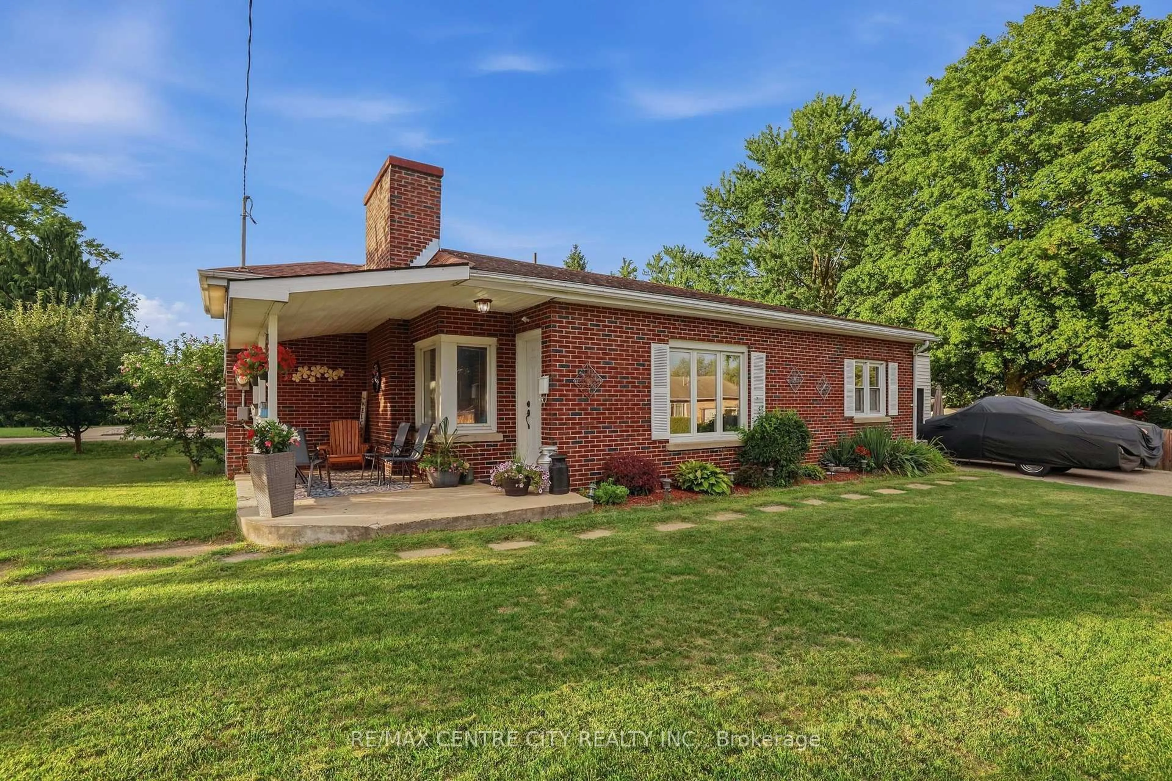 Home with brick exterior material, street for 438 Forest Lawn Ave, London East Ontario N5V 1T1