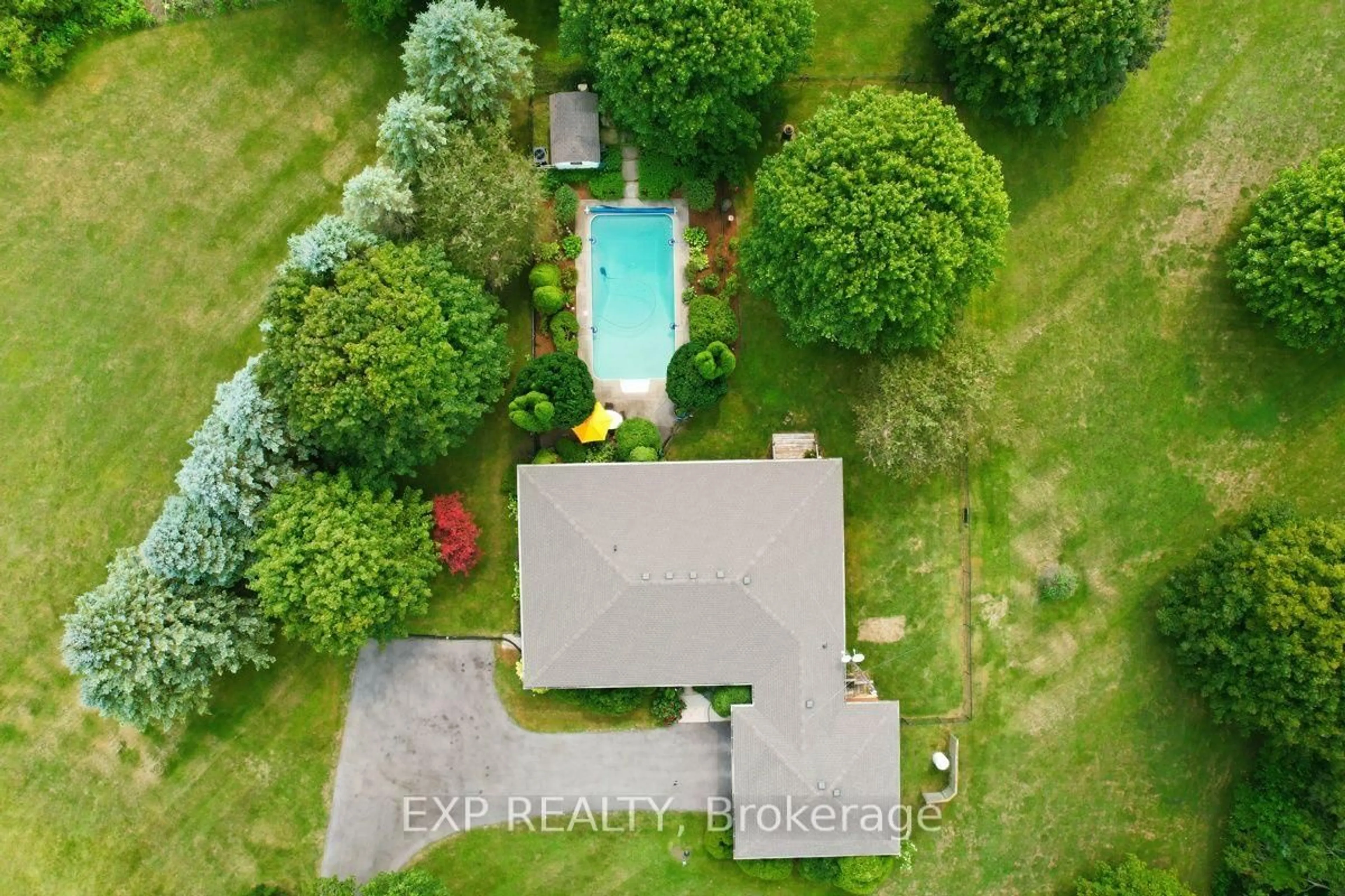 A pic from outside/outdoor area/front of a property/back of a property/a pic from drone, water/lake/river/ocean view for 23401 Melbourne Rd, Southwest Middlesex Ontario N0L 1A0