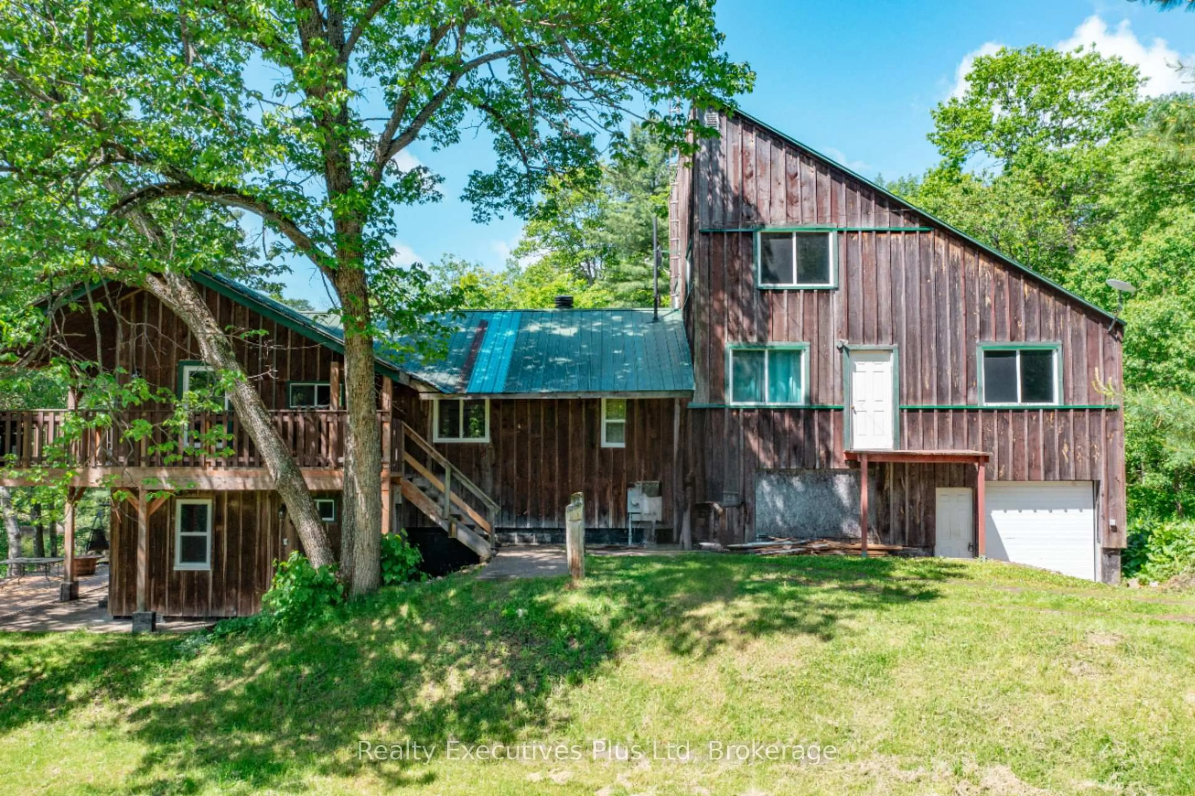 A pic from outside/outdoor area/front of a property/back of a property/a pic from drone, unknown for 85 ladds Rd, Whitestone Ontario P0A 1G0
