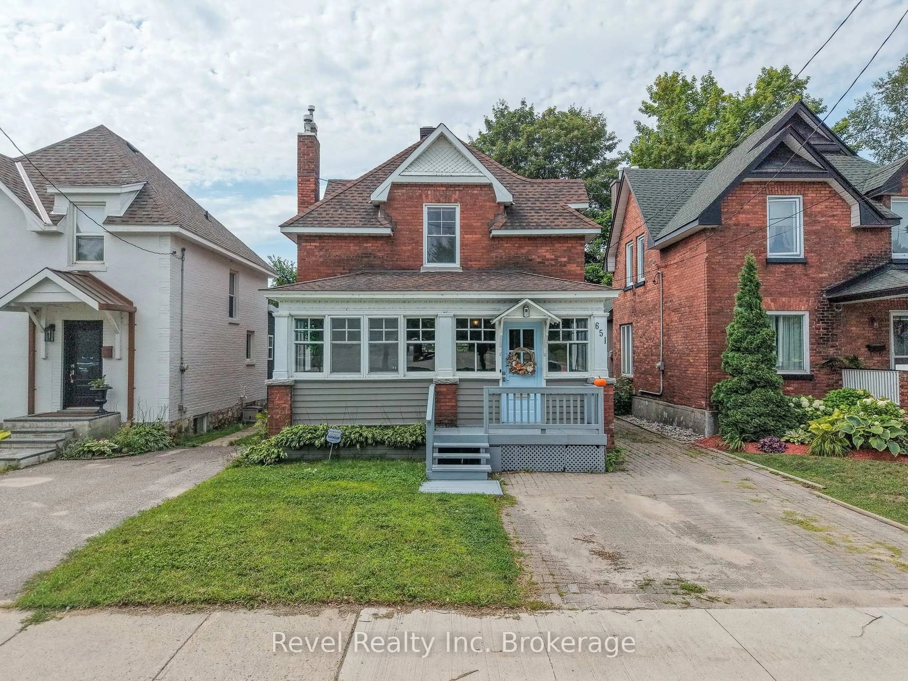 Home with brick exterior material, street for 651 Jane St, North Bay Ontario P1B 3H1