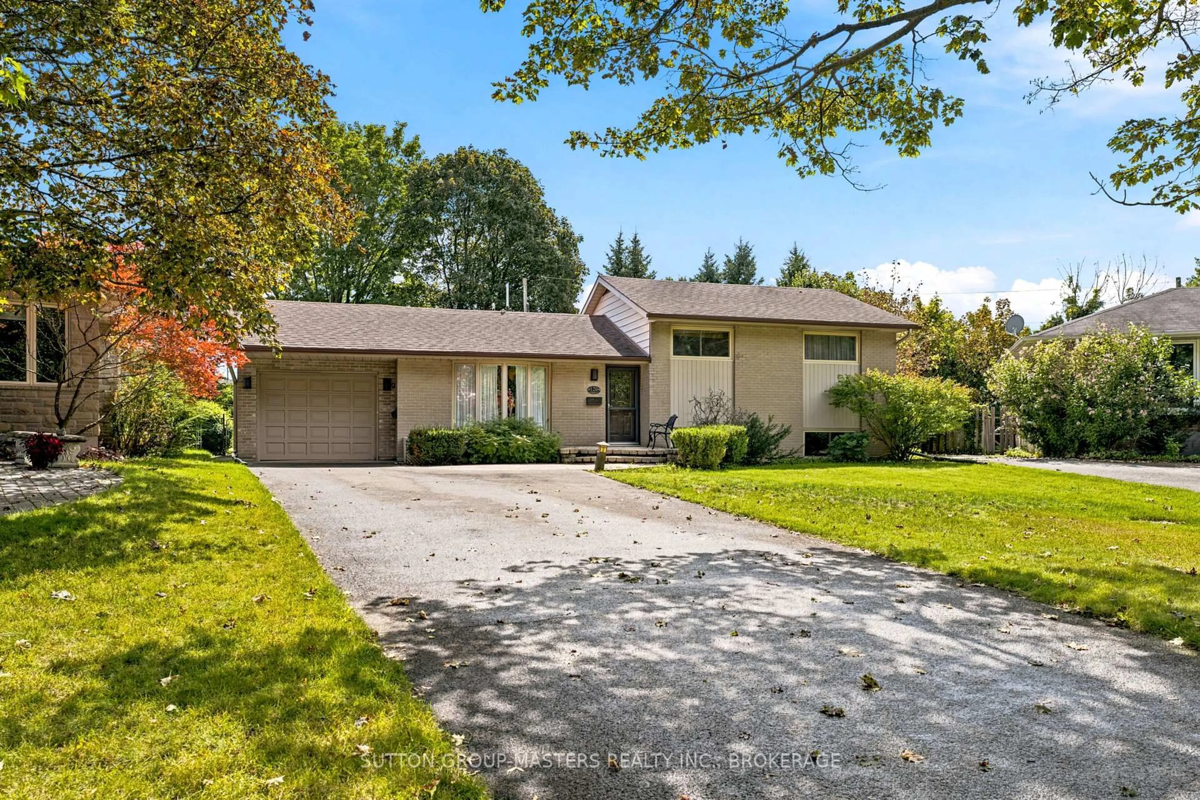 Home with vinyl exterior material, street for 120 Liddell Cres, Kingston Ontario K7M 2T6