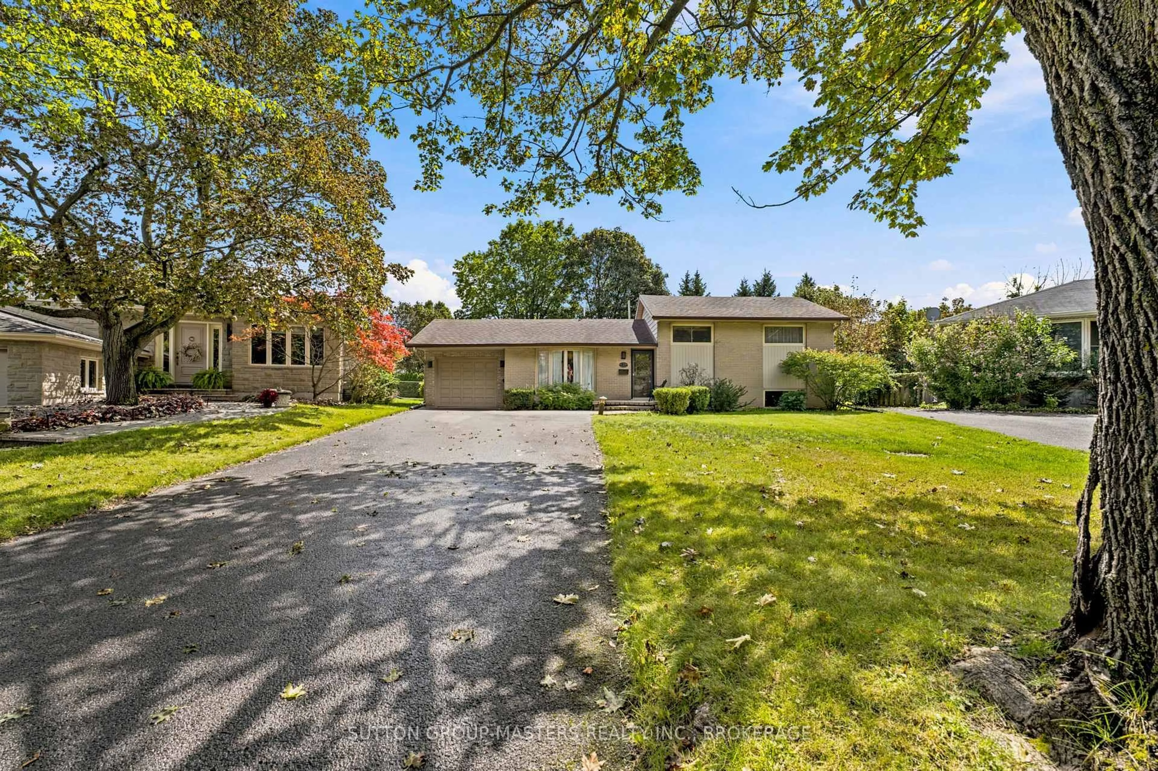 A pic from outside/outdoor area/front of a property/back of a property/a pic from drone, street for 120 Liddell Cres, Kingston Ontario K7M 2T6