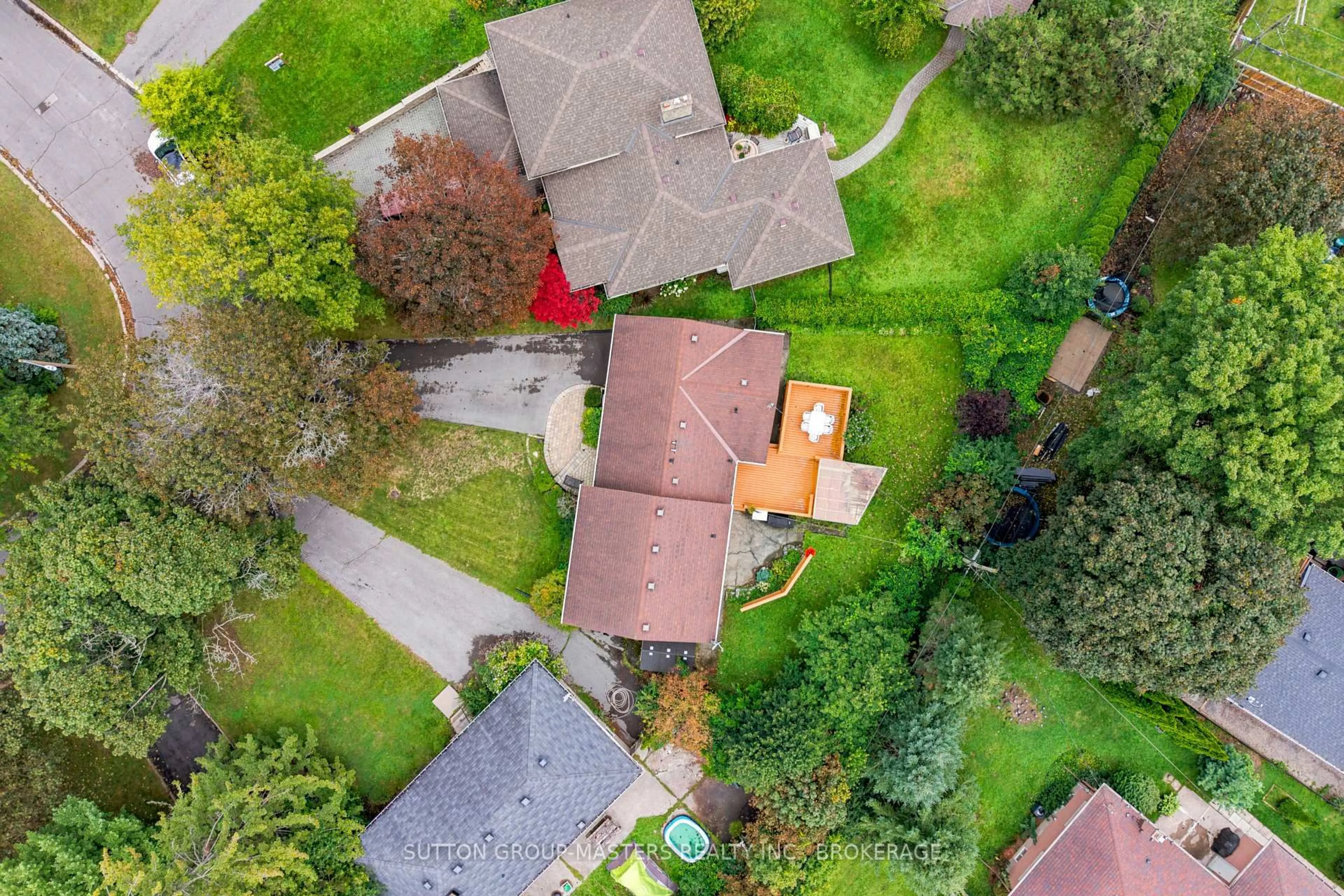 A pic from outside/outdoor area/front of a property/back of a property/a pic from drone, street for 120 Liddell Cres, Kingston Ontario K7M 2T6