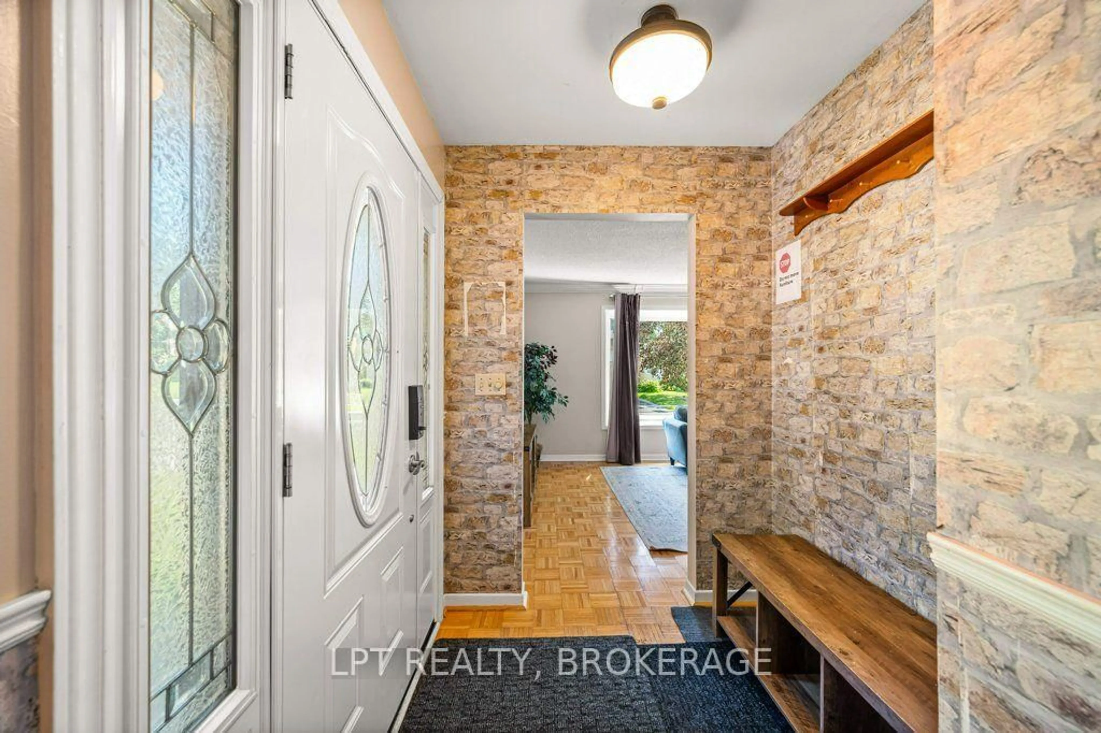 Indoor entryway for 785 Allum Ave, Kingston Ontario K7M 7A3