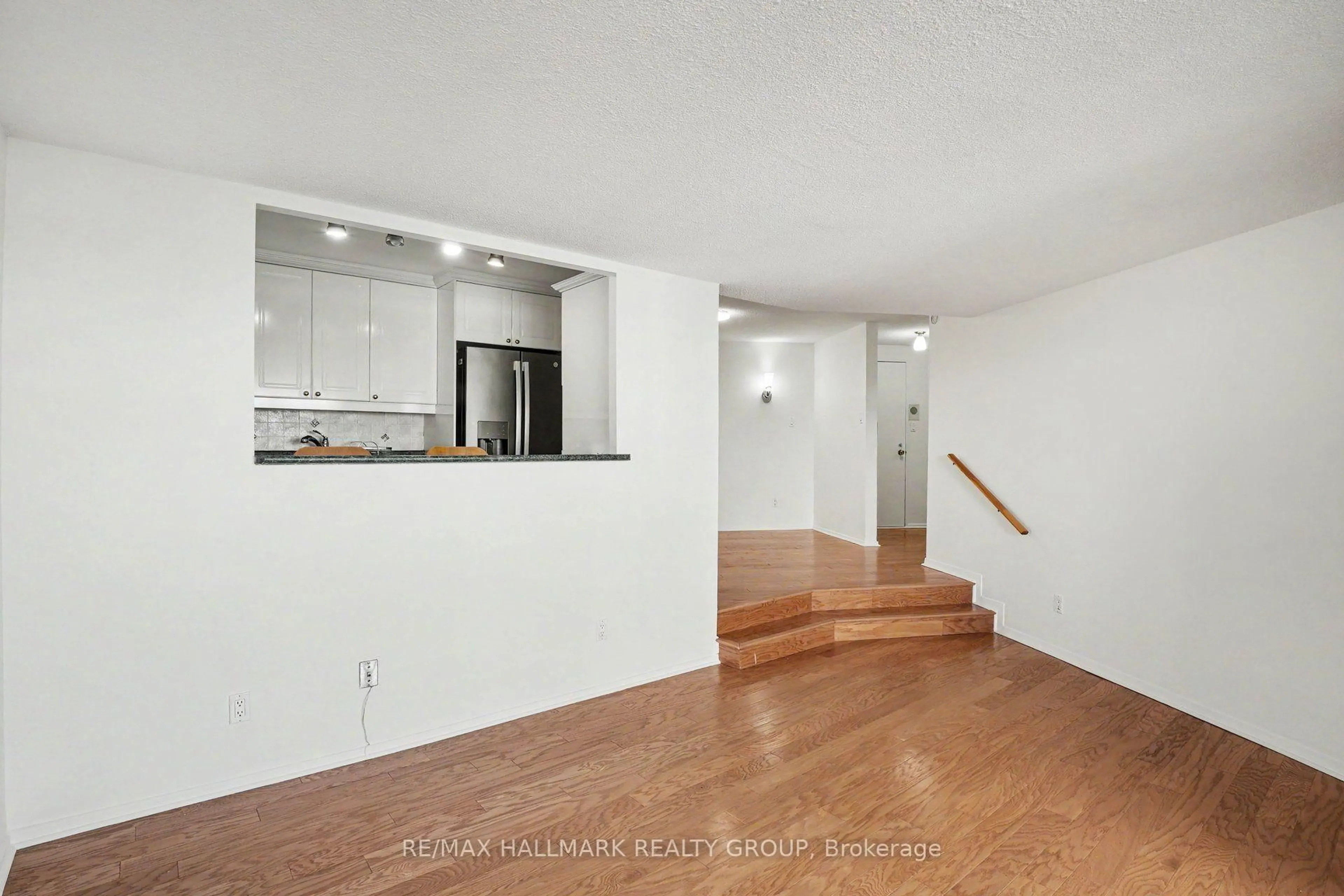Unknown for 1171 Ambleside Dr #1112, Ottawa Ontario K2B 8E1