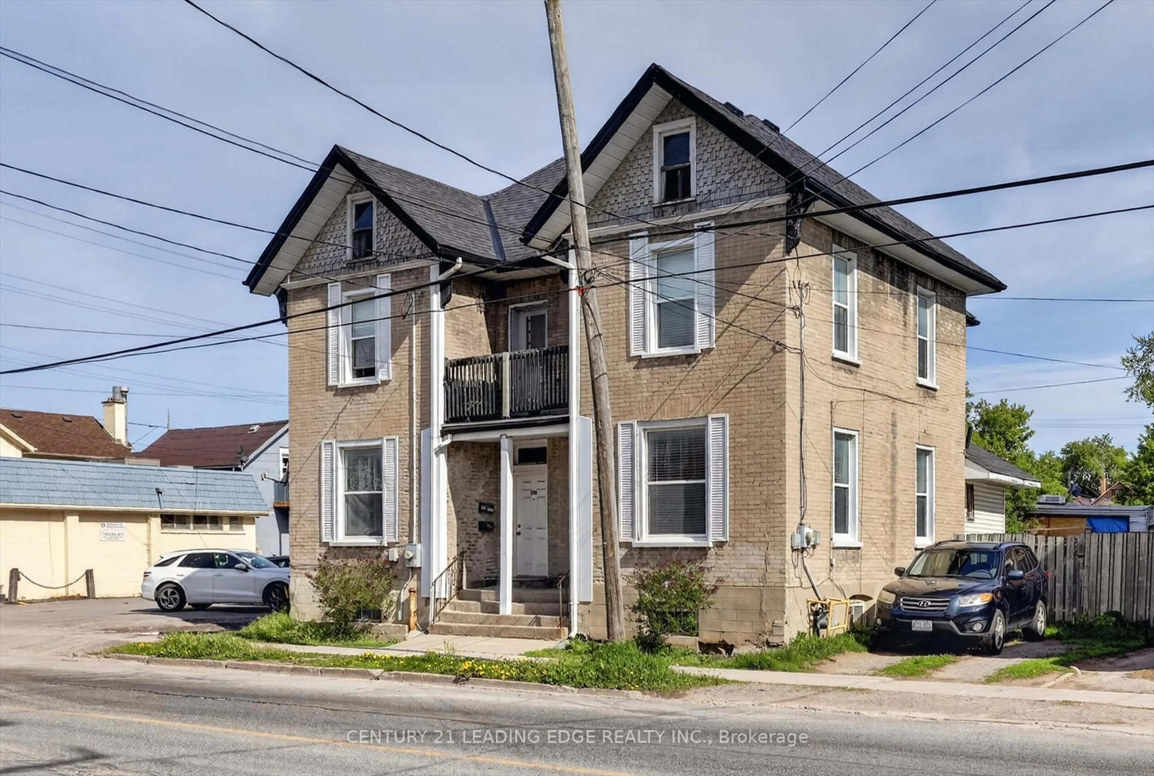 Unknown for 292-294 Townsend St, Peterborough Ontario K9J 2K7