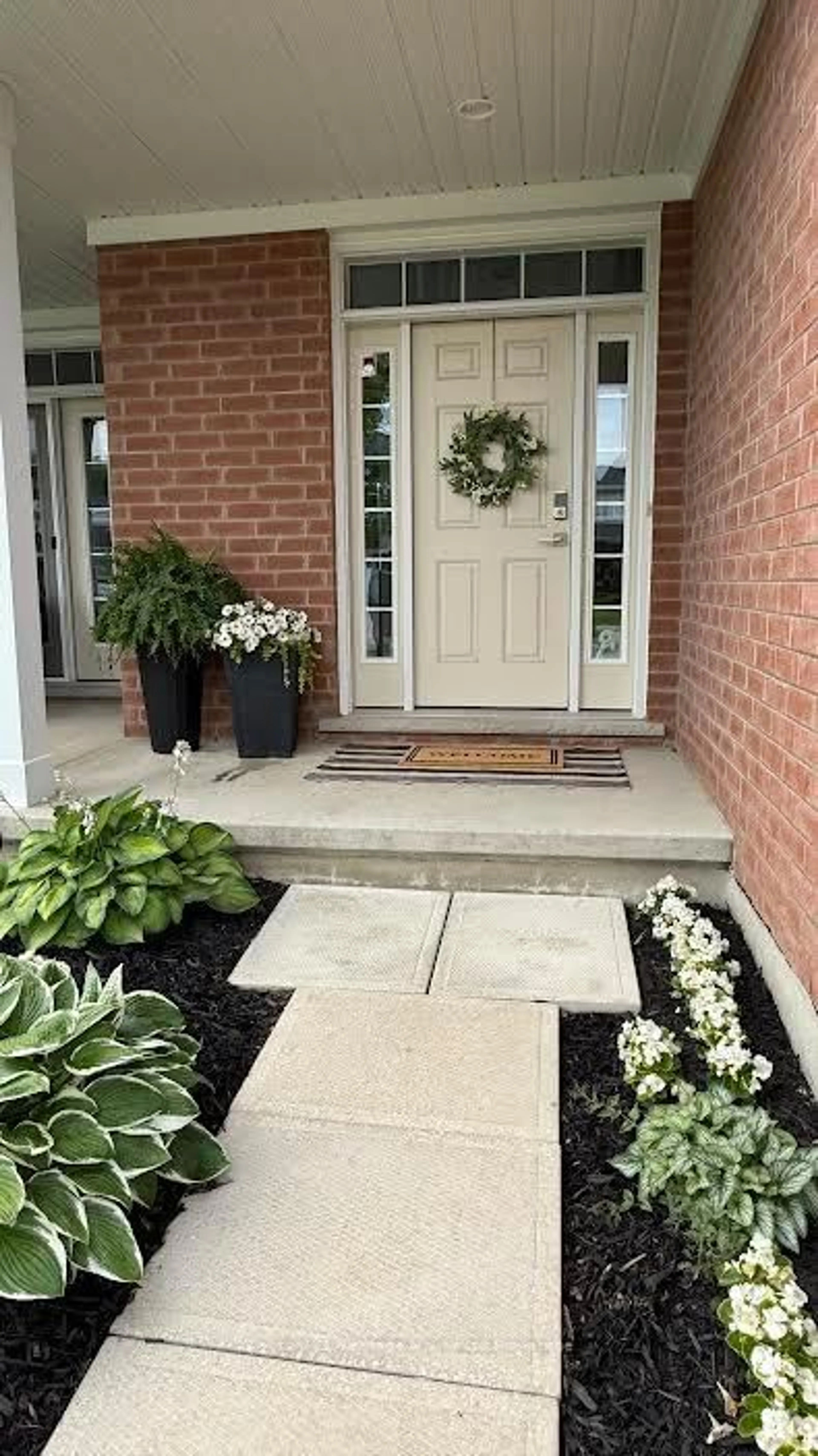 Indoor entryway for 29 Brookside Lane, Tillsonburg Ontario N4G 0A1