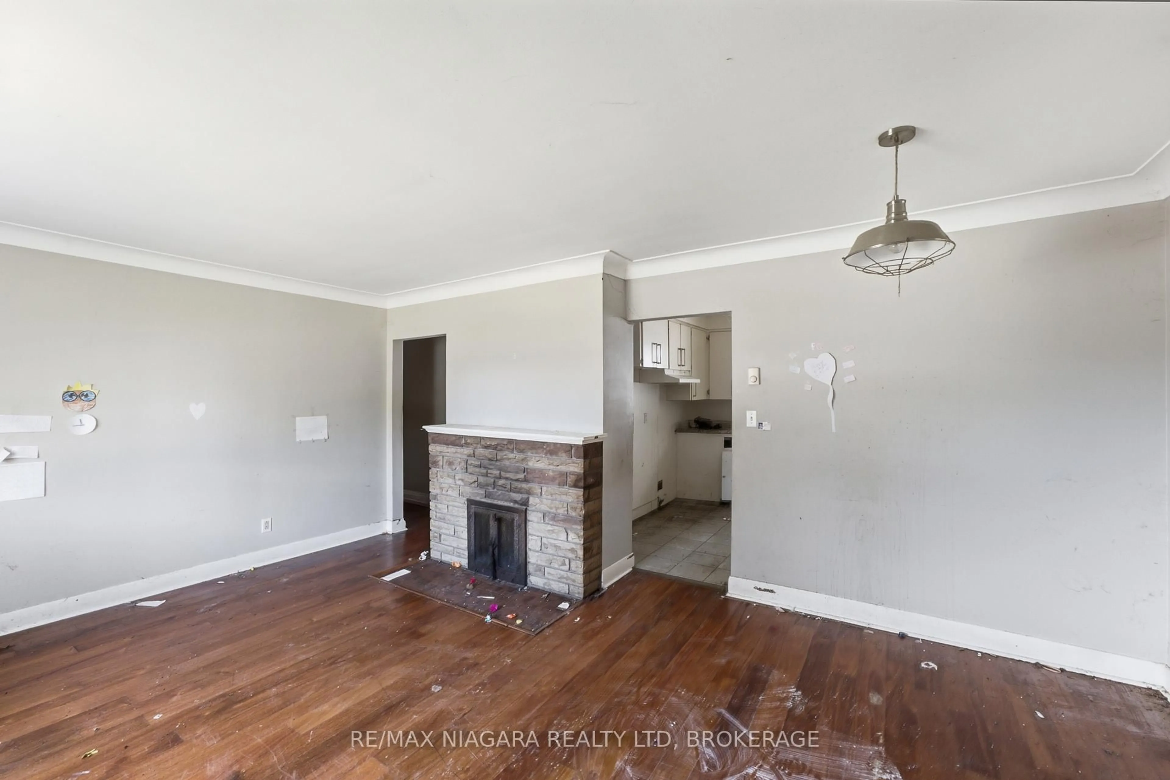A pic of a room for 143 North Cres, Port Colborne Ontario L3K 2X6