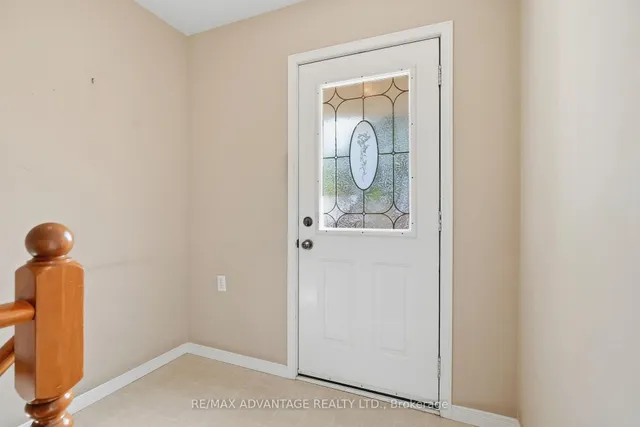 122 Sherwood Forest Sq #18, London North 5