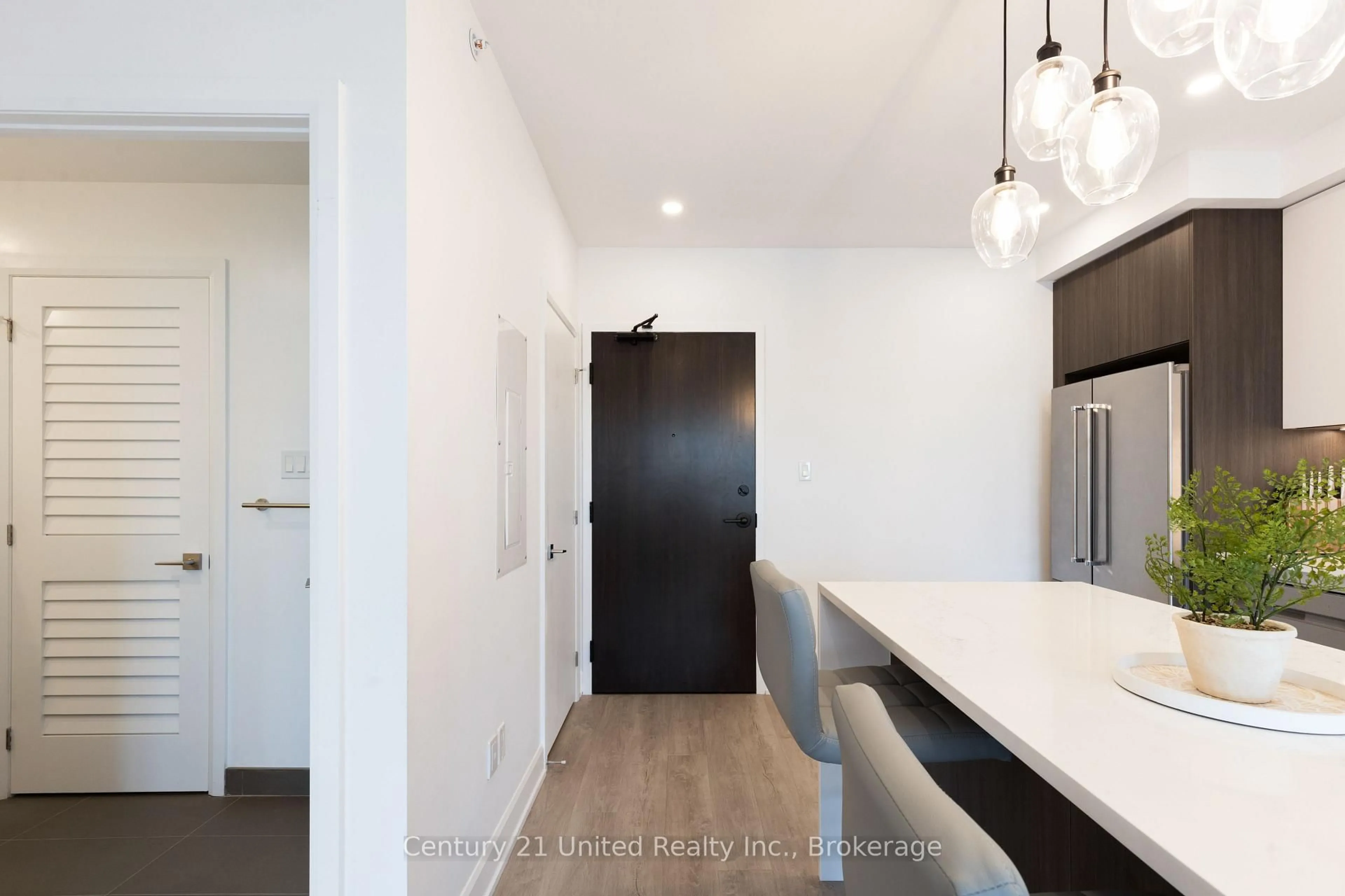Indoor entryway for 195 Hunter St #705, Peterborough Ontario K9H 1G9