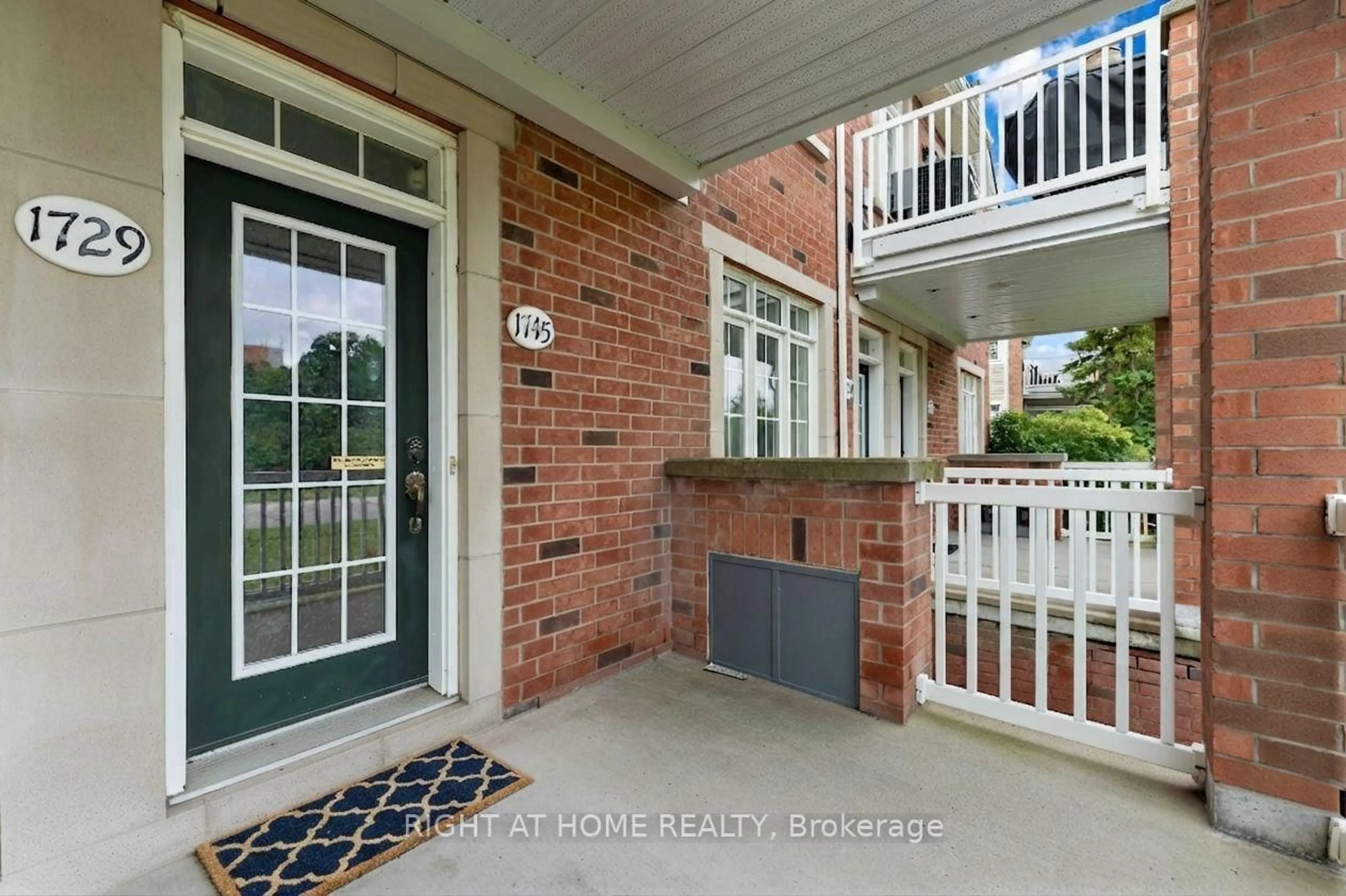 Indoor entryway for 1745 Campeau Dr #106, Ottawa Ontario K2K 0A2