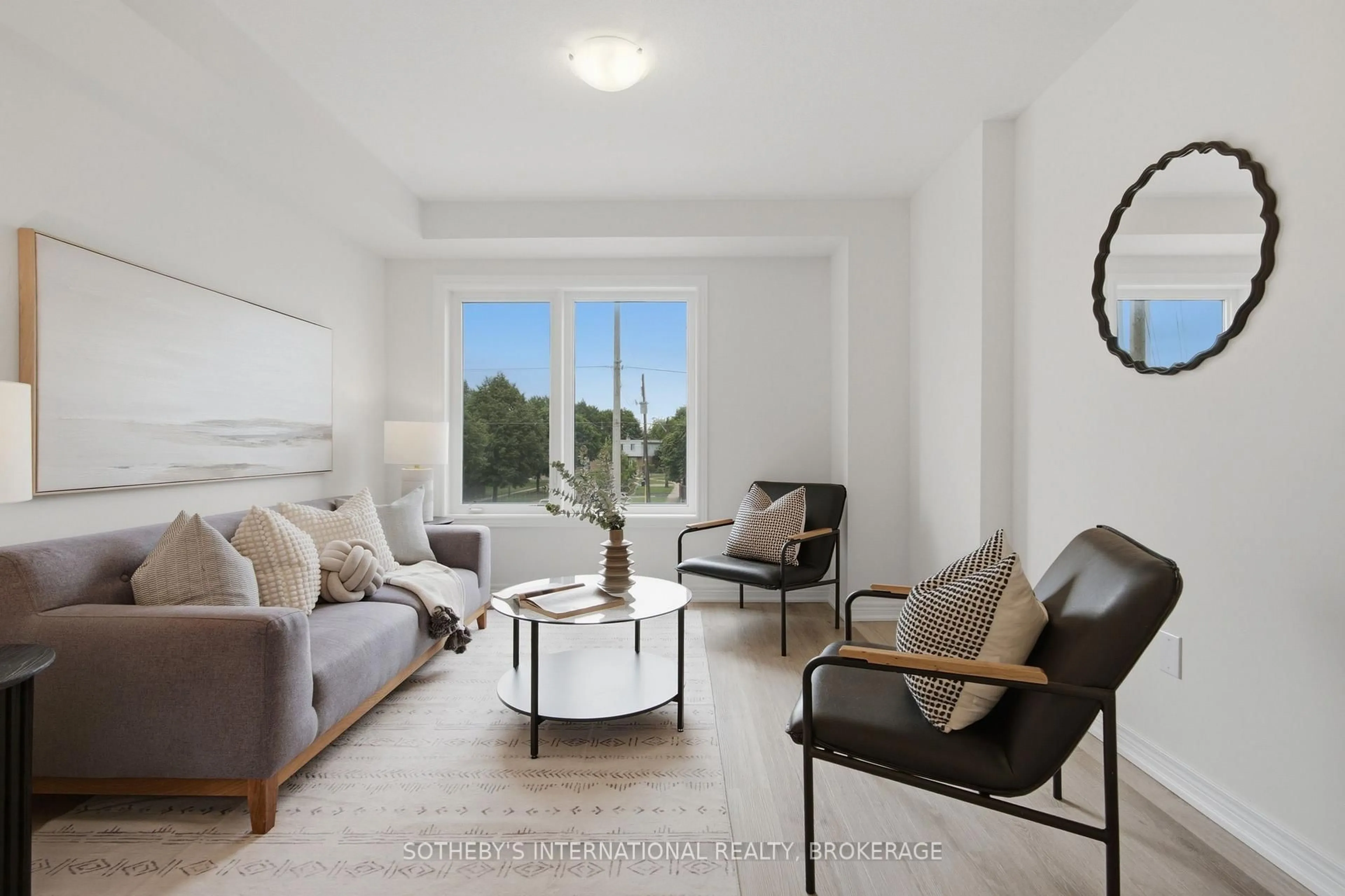 Living room with furniture, unknown for 7 Bingham Rd, Hamilton Ontario L8H 0B5
