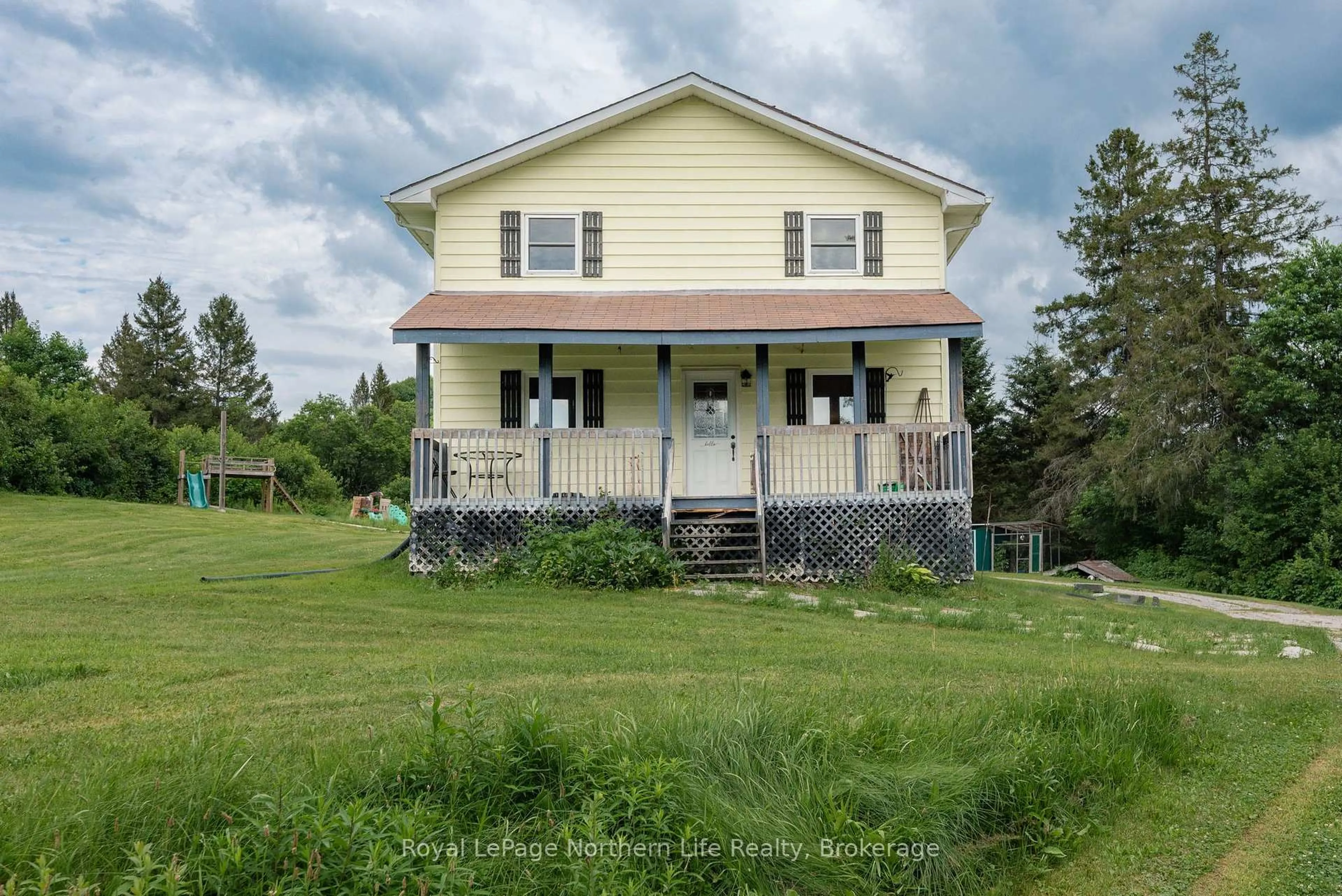 A pic from outside/outdoor area/front of a property/back of a property/a pic from drone, building for 44 Old Nipissing Rd, Nipissing Ontario P0H 1J0