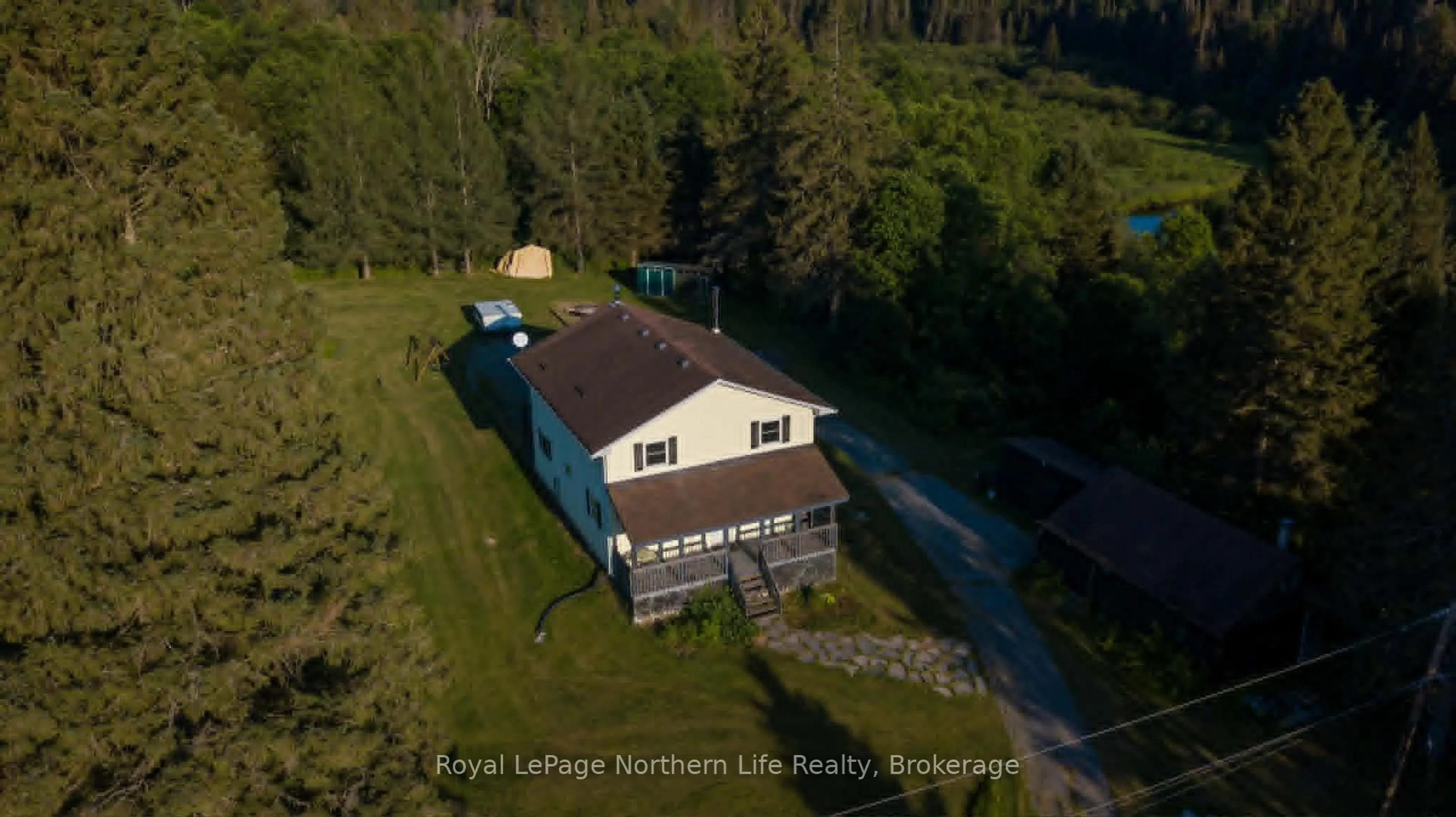 A pic from outside/outdoor area/front of a property/back of a property/a pic from drone, unknown for 44 Old Nipissing Rd, Nipissing Ontario P0H 1J0