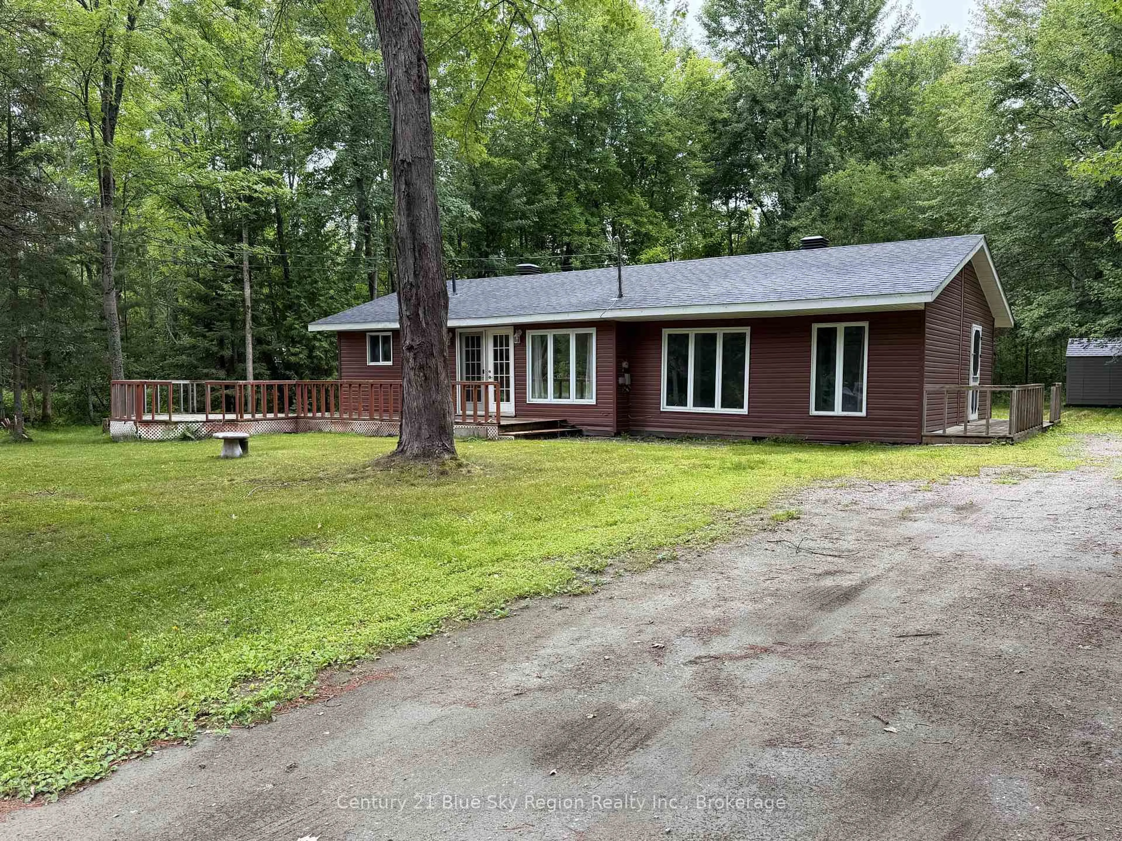 A pic from outside/outdoor area/front of a property/back of a property/a pic from drone, unknown for 346 Jocko Point Rd, North Bay Ontario P1B 8G5