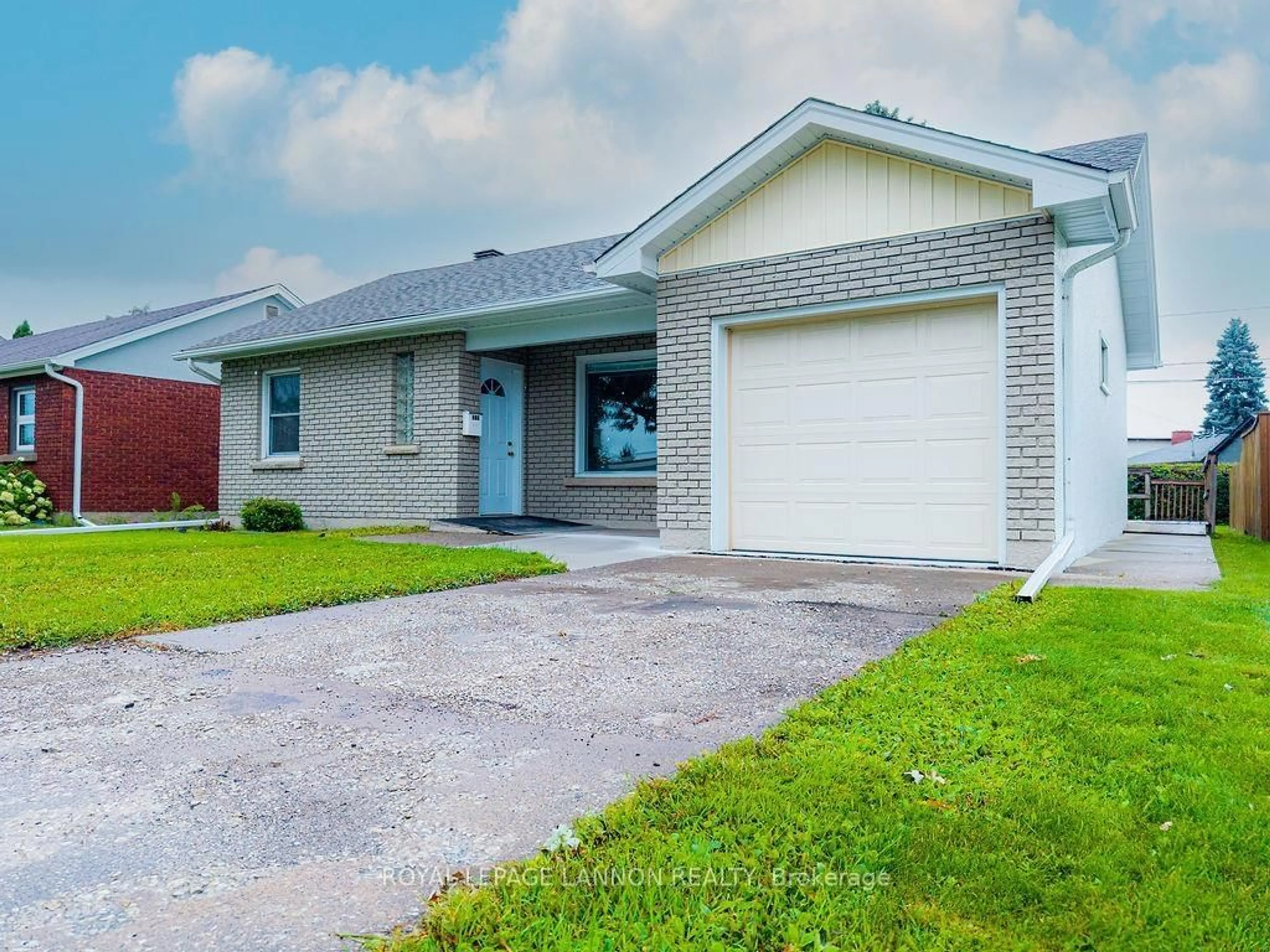 Home with vinyl exterior material, street for 356 Kingsway Ave., Thunder Bay Ontario P7E 2A5