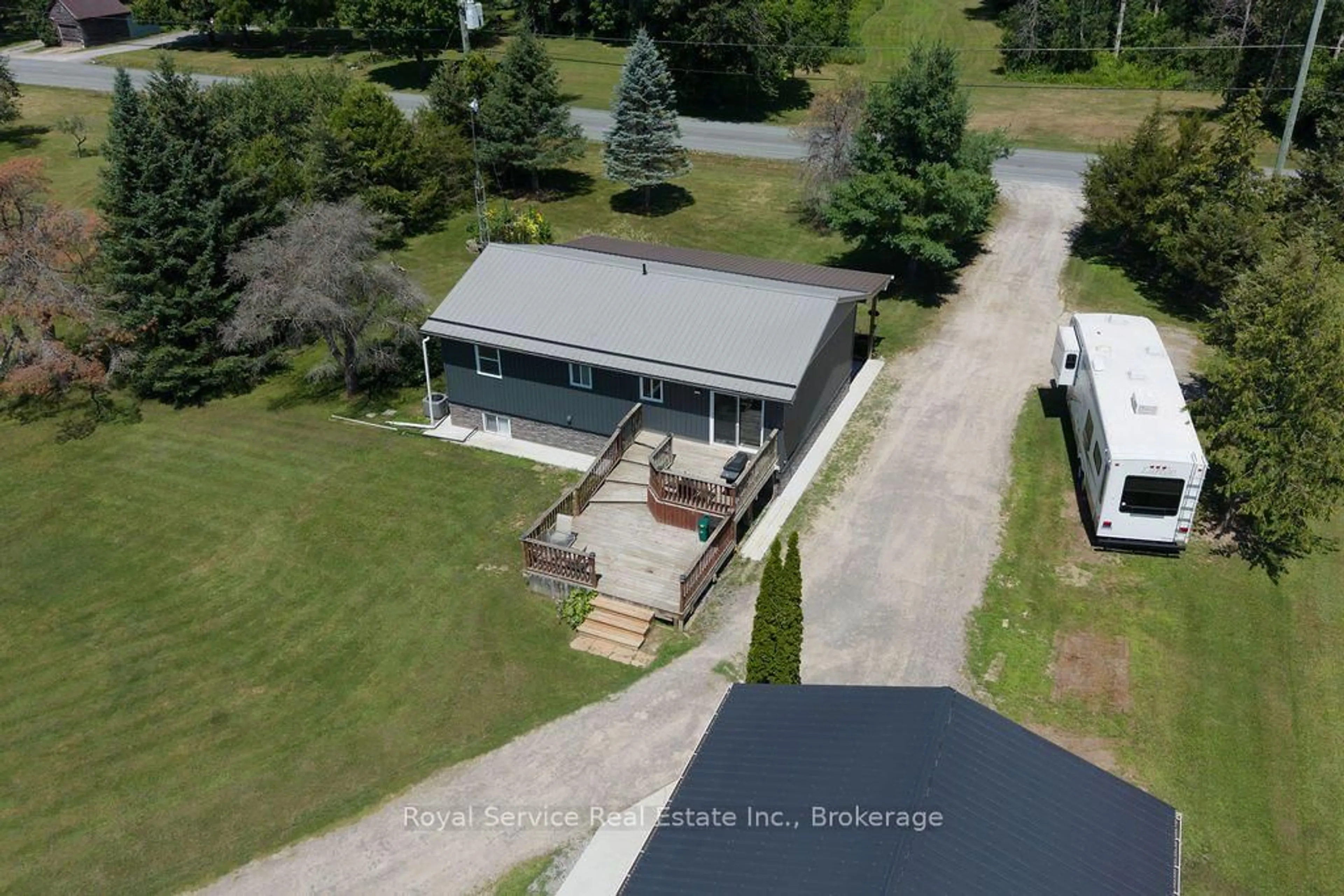 A pic from outside/outdoor area/front of a property/back of a property/a pic from drone, unknown for 1265 Trent River Rd, Trent Hills Ontario K0L 1Z0