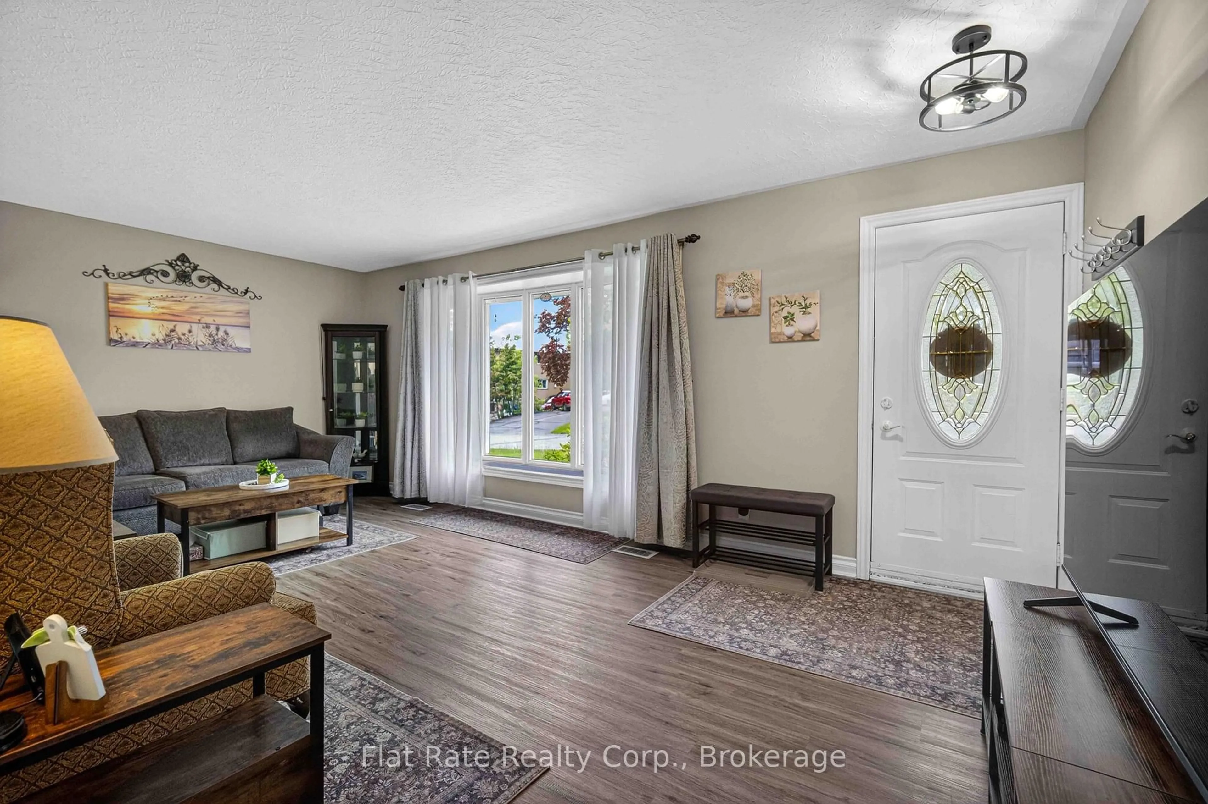 Living room with furniture, unknown for 481 BARKER Ave, Peterborough Ontario K9J 1E2