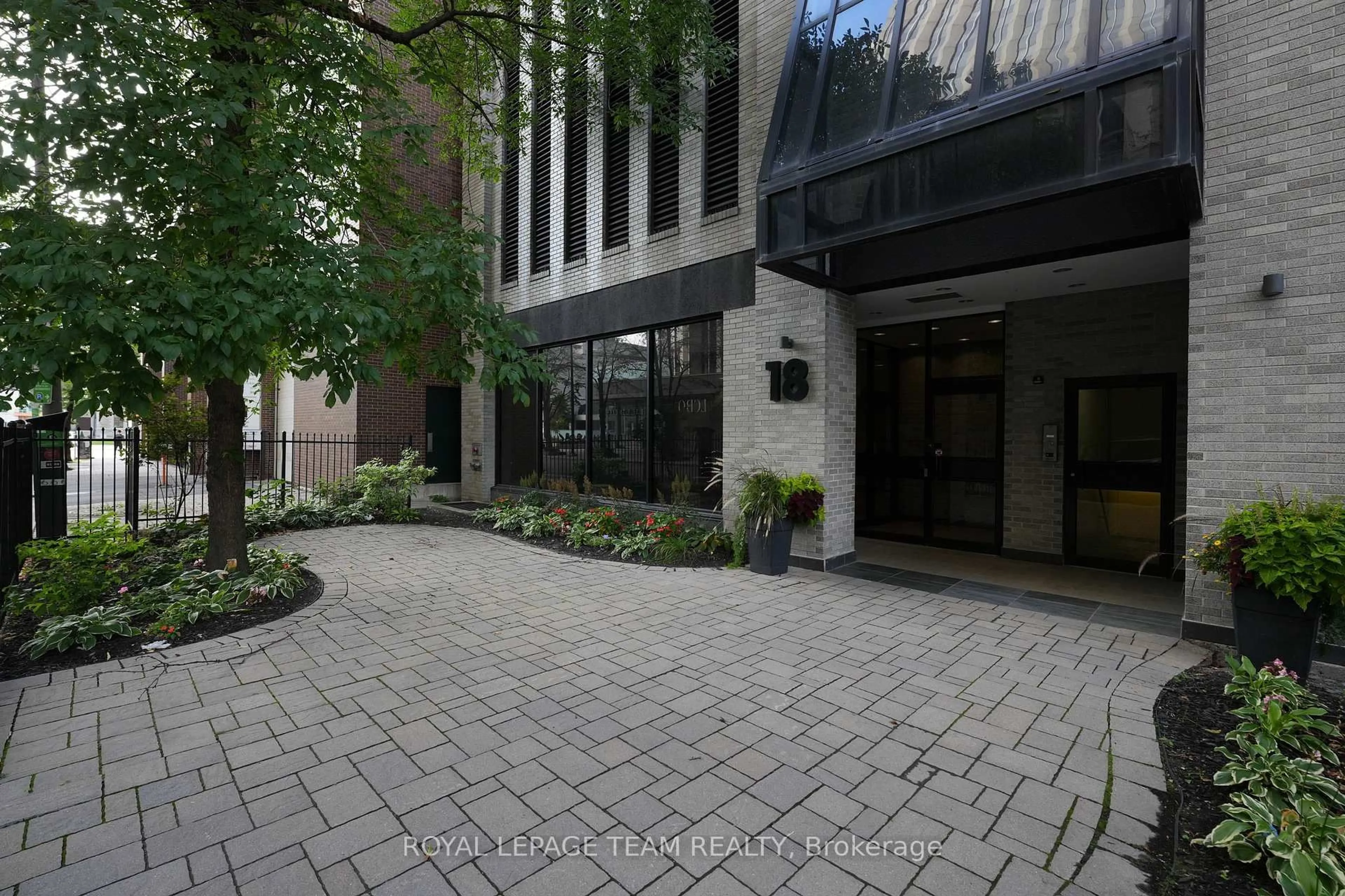 Unknown for 18 Nepean St #903, Ottawa Ontario K2P 2L2