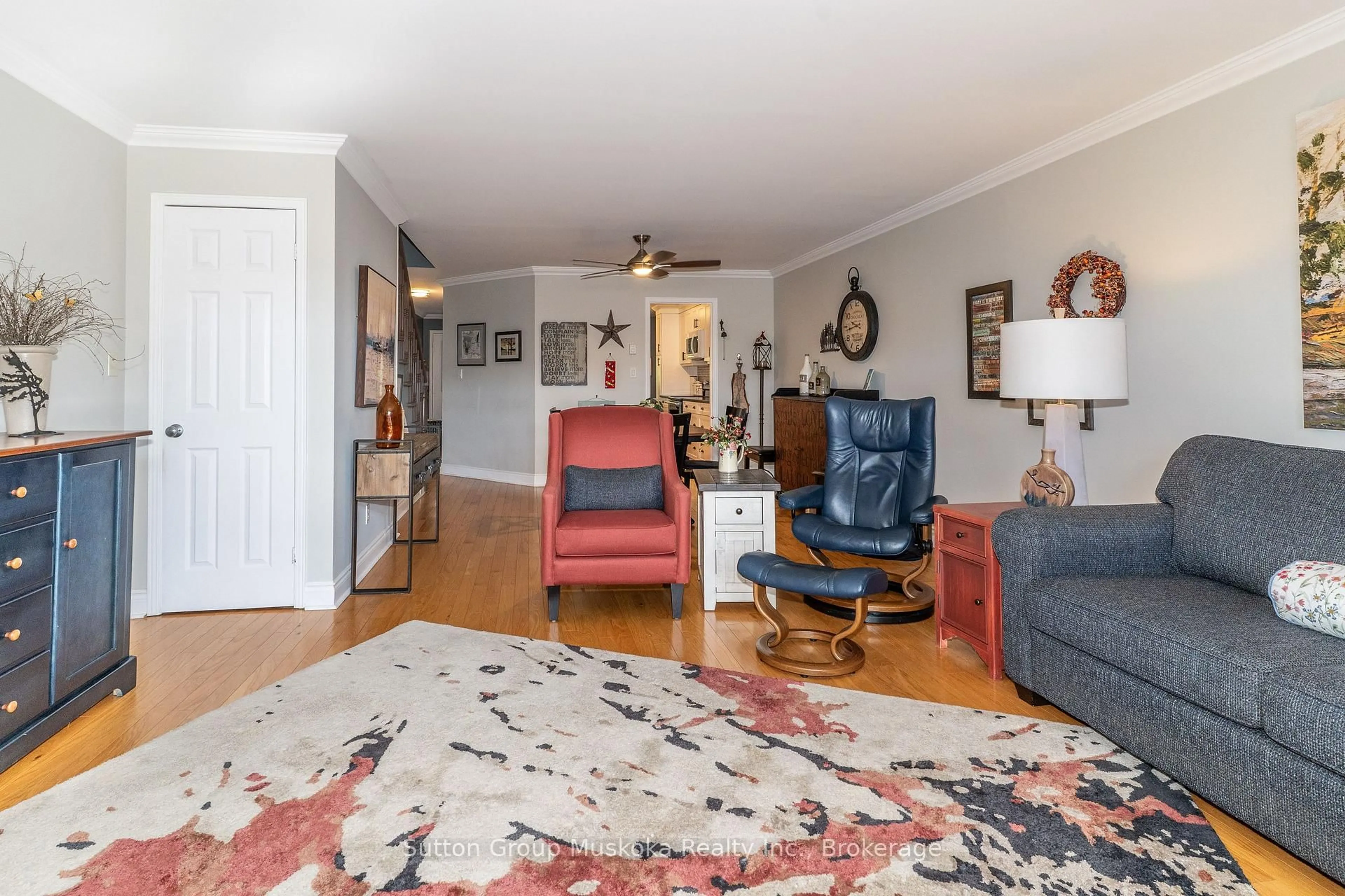 Living room with furniture, unknown for 44 King William St #4, Huntsville Ontario P1H 1G3